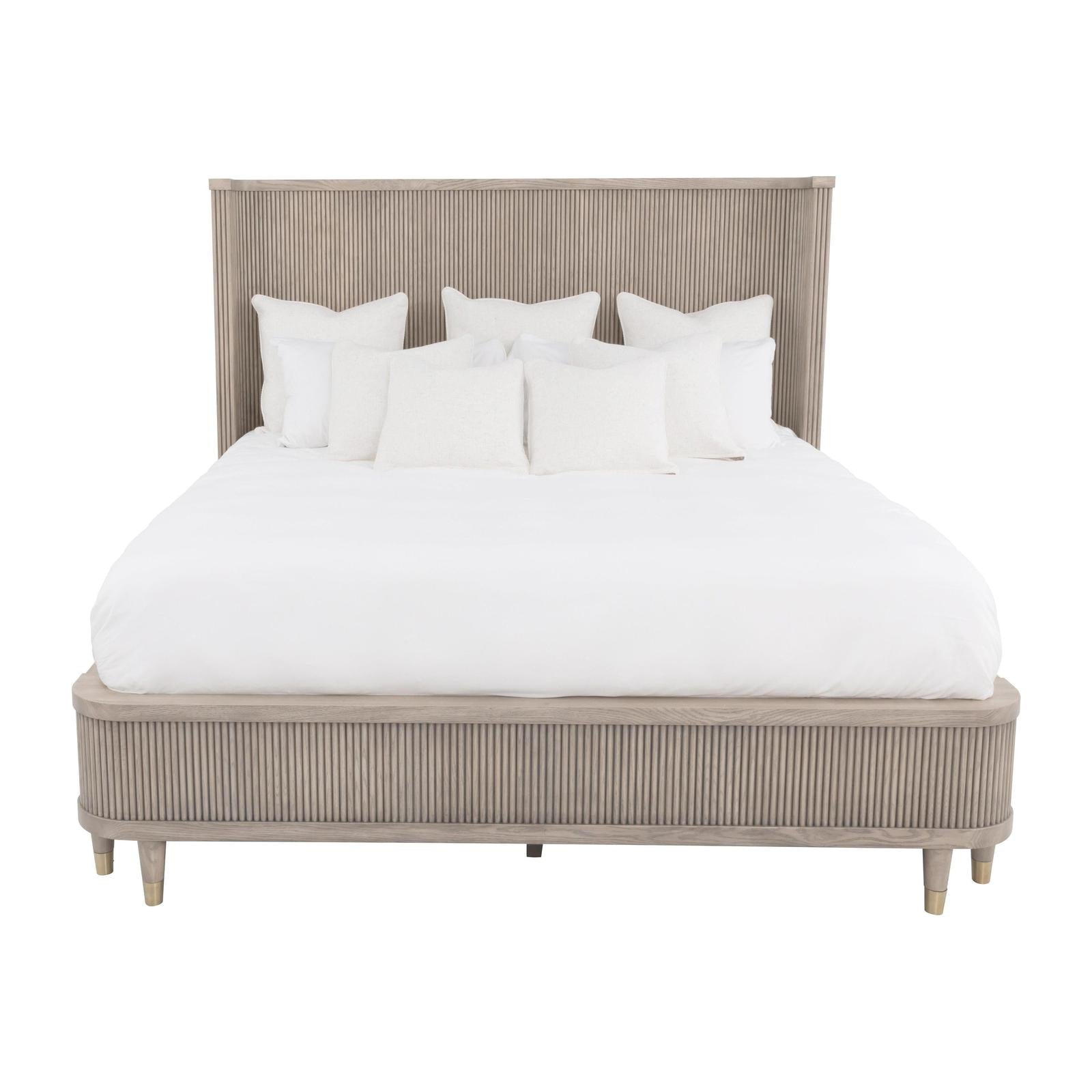 Fairfield Everett Queen Bed