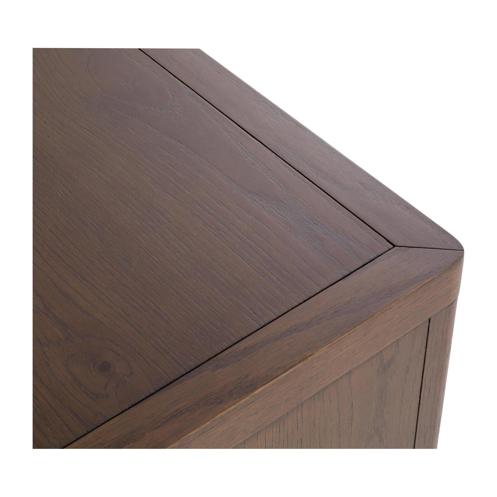 Fairfield Maxwell Petite Nightstand with Rounded Corners