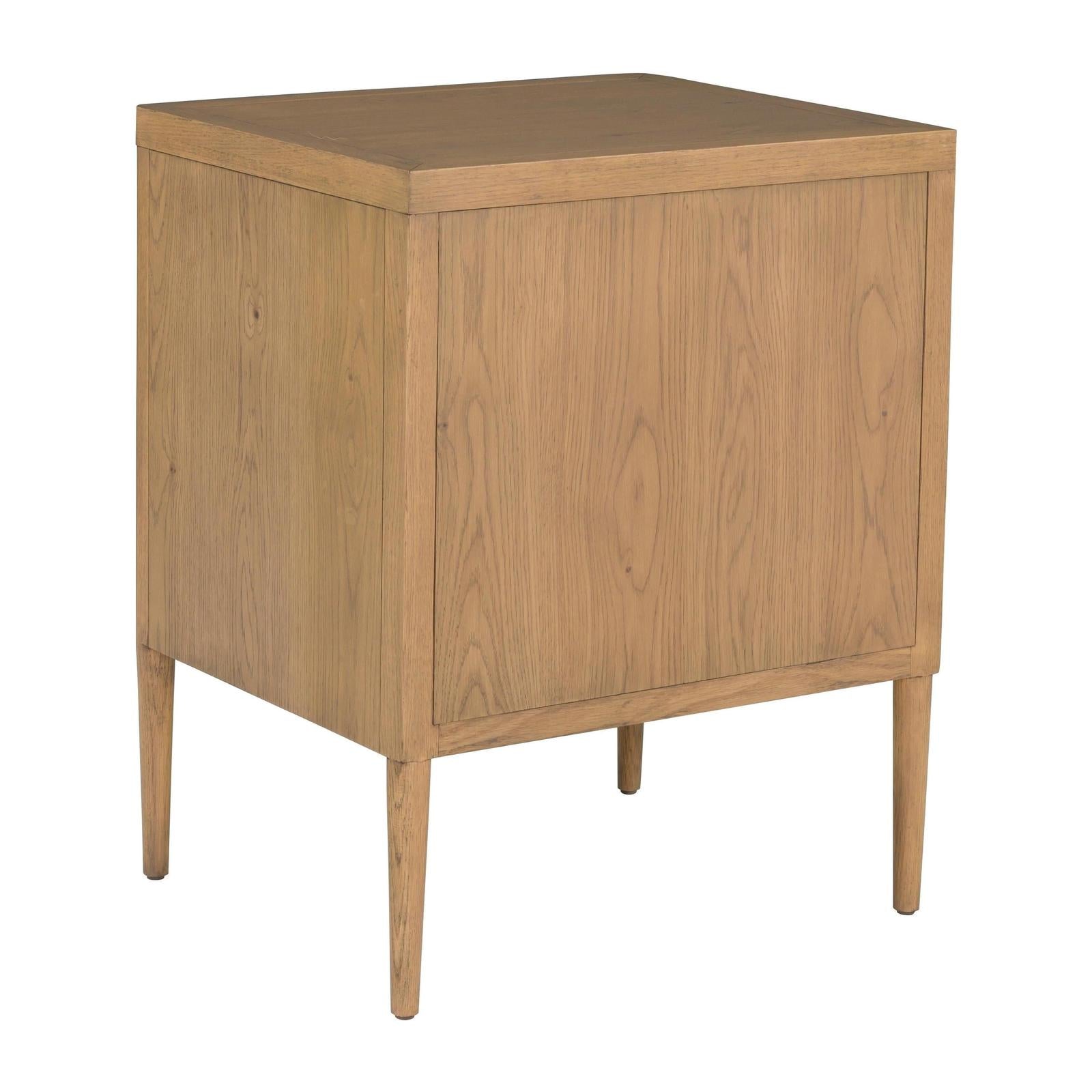 Fairfield Maxwell Petite Nightstand with Rounded Corners