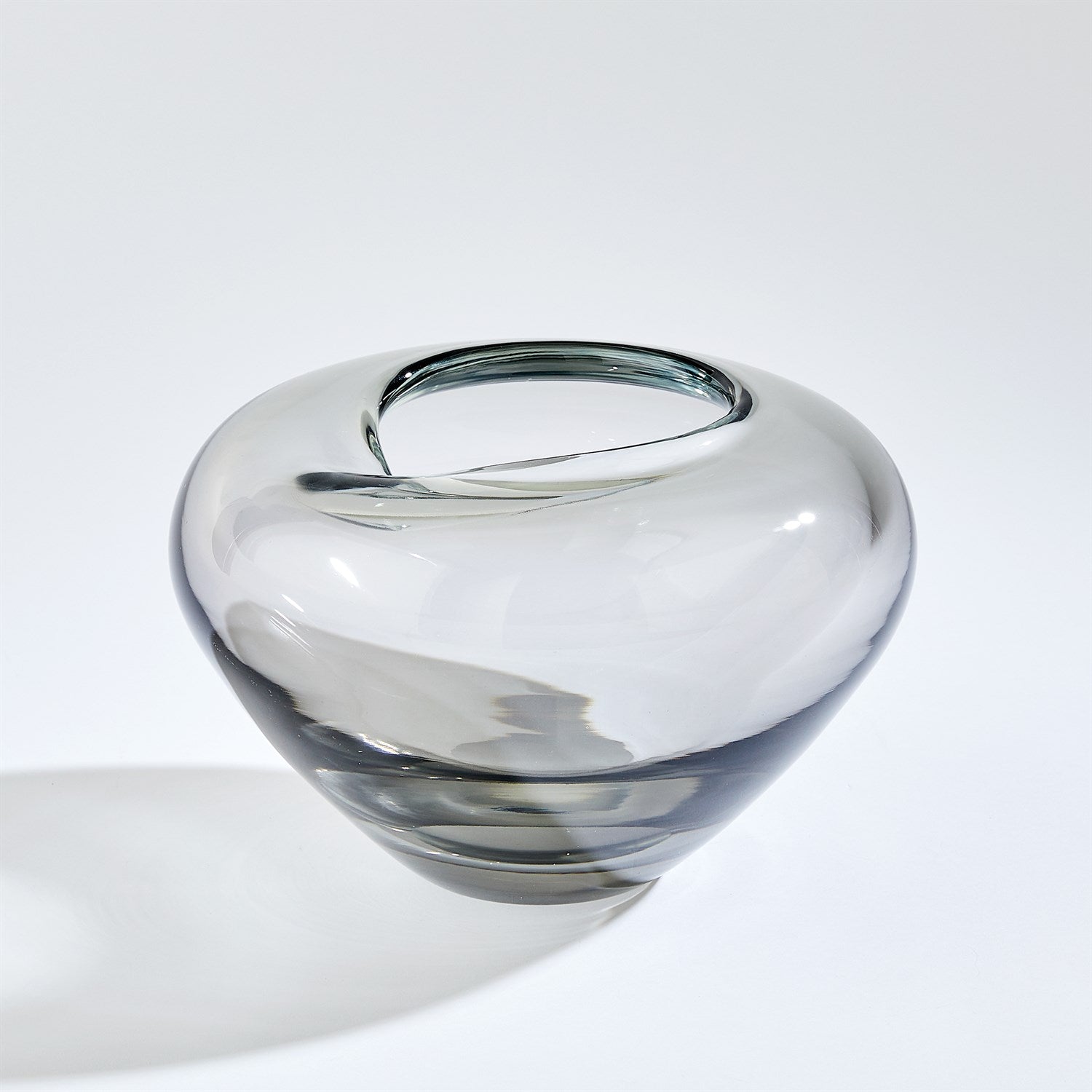 Global Views Undulating Vase