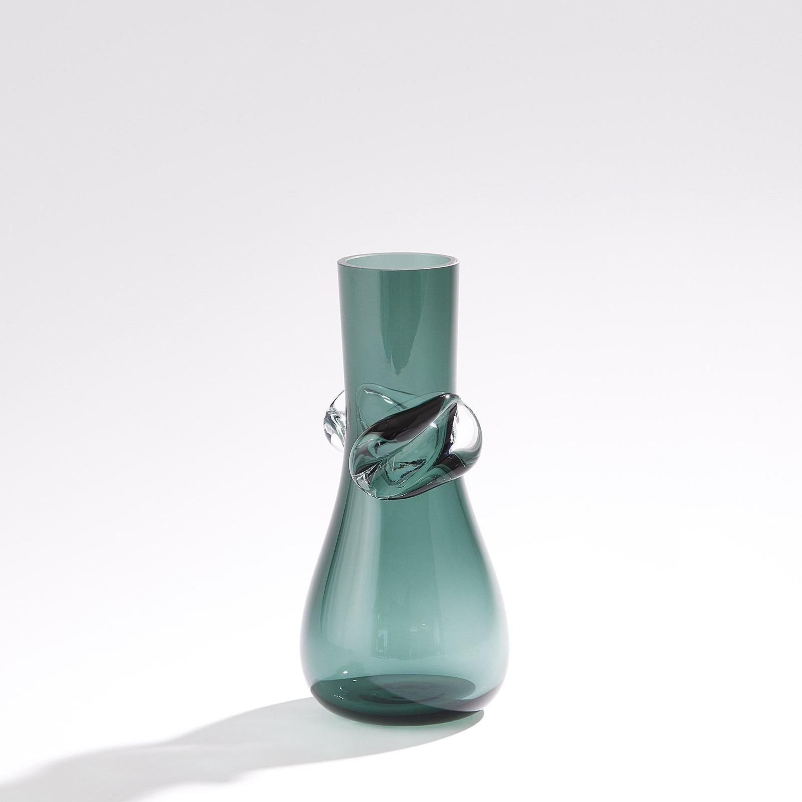 Global Views Knot Vase