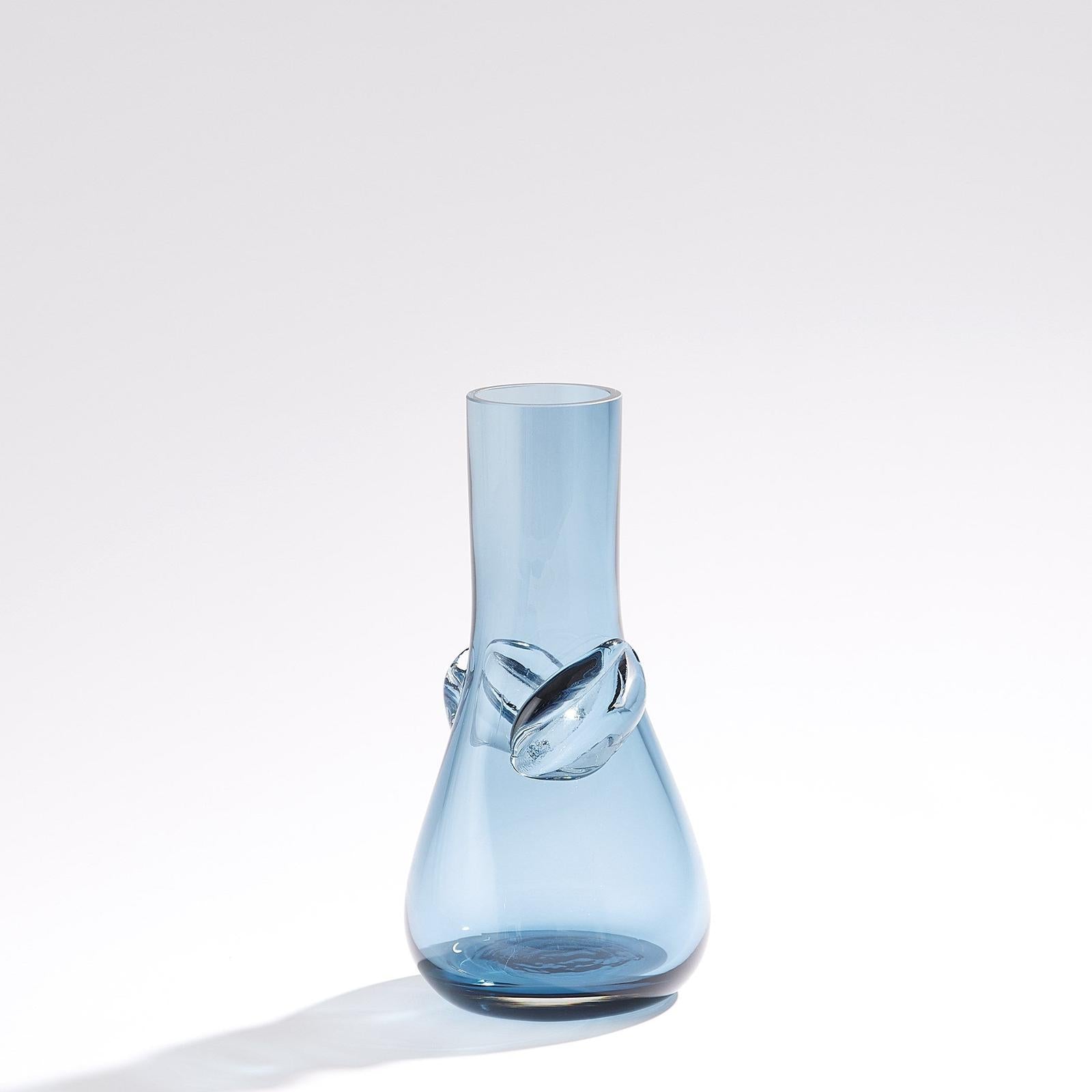 Global Views Knot Vase