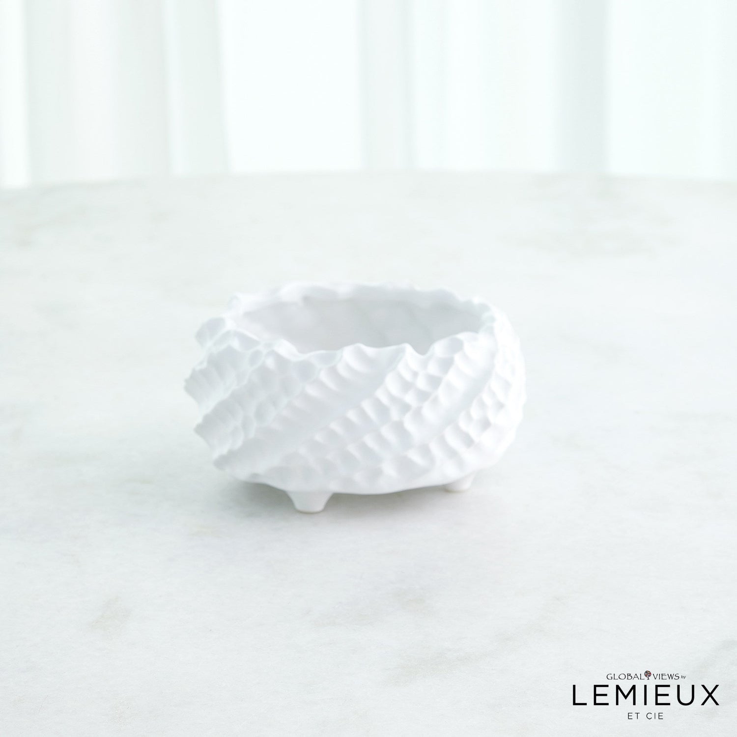 Global Views Matte White Cadoret Bowl