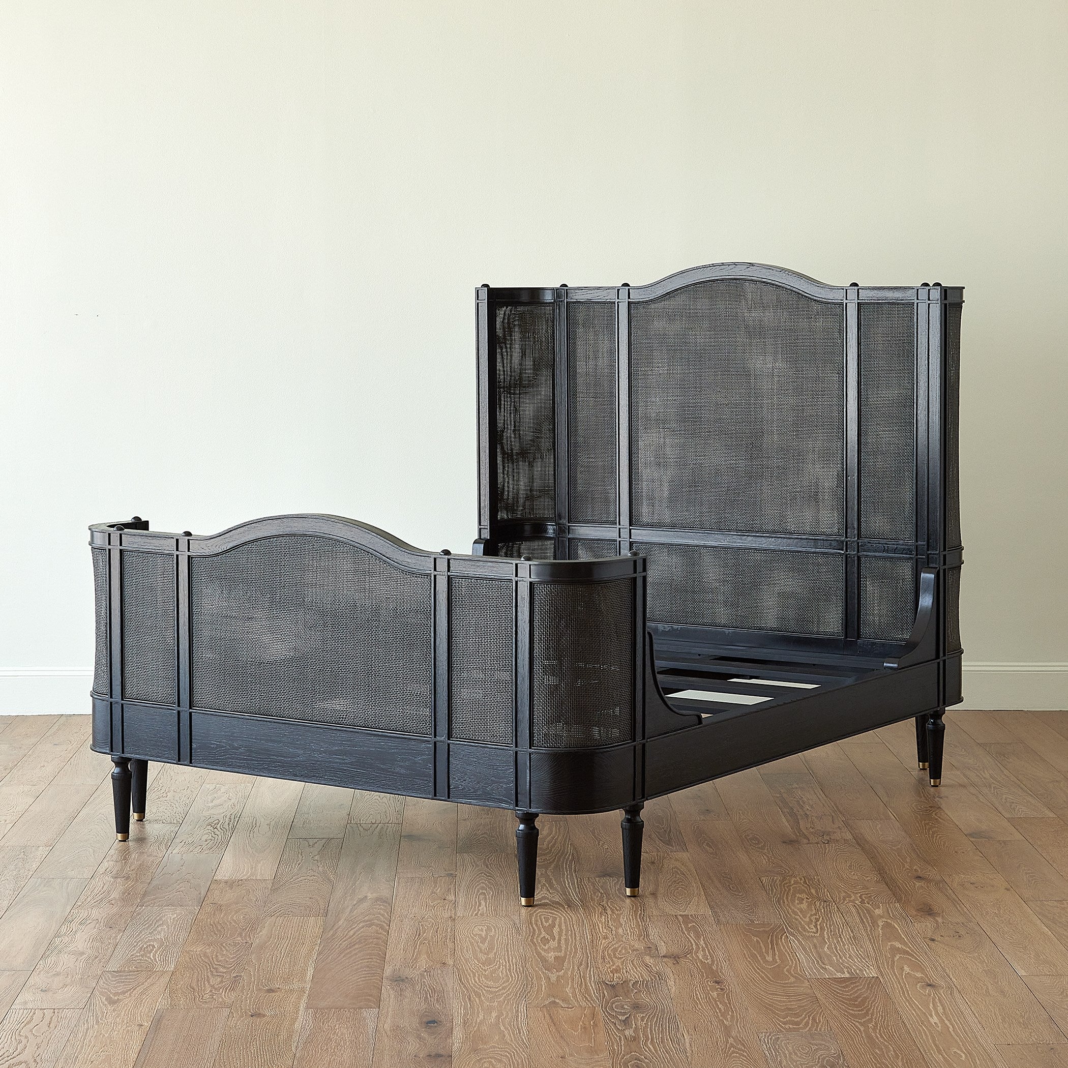 Global Views Josephine Bed