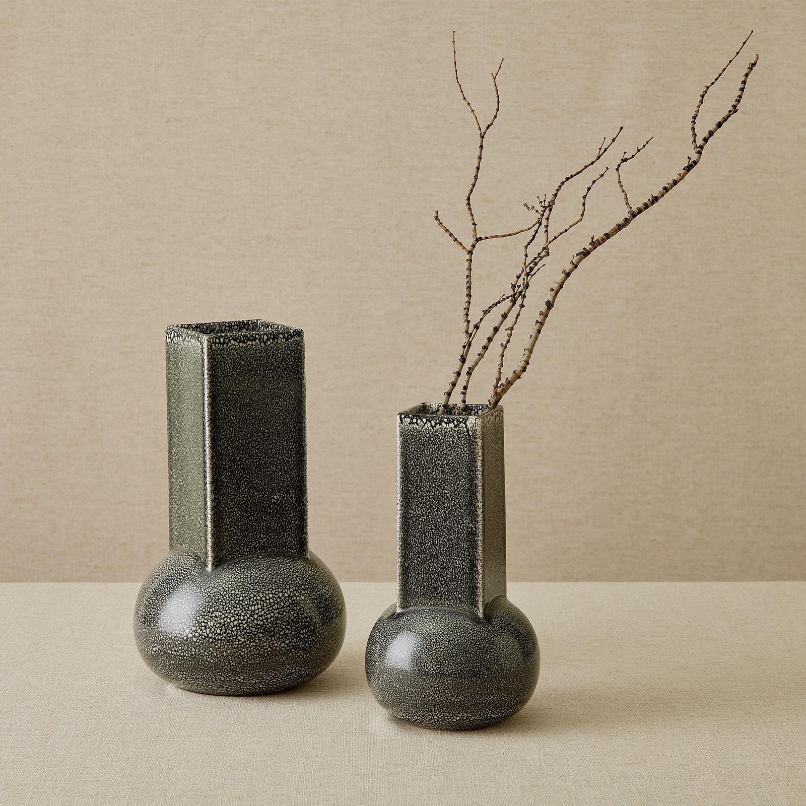 Global Views Crocus Vase