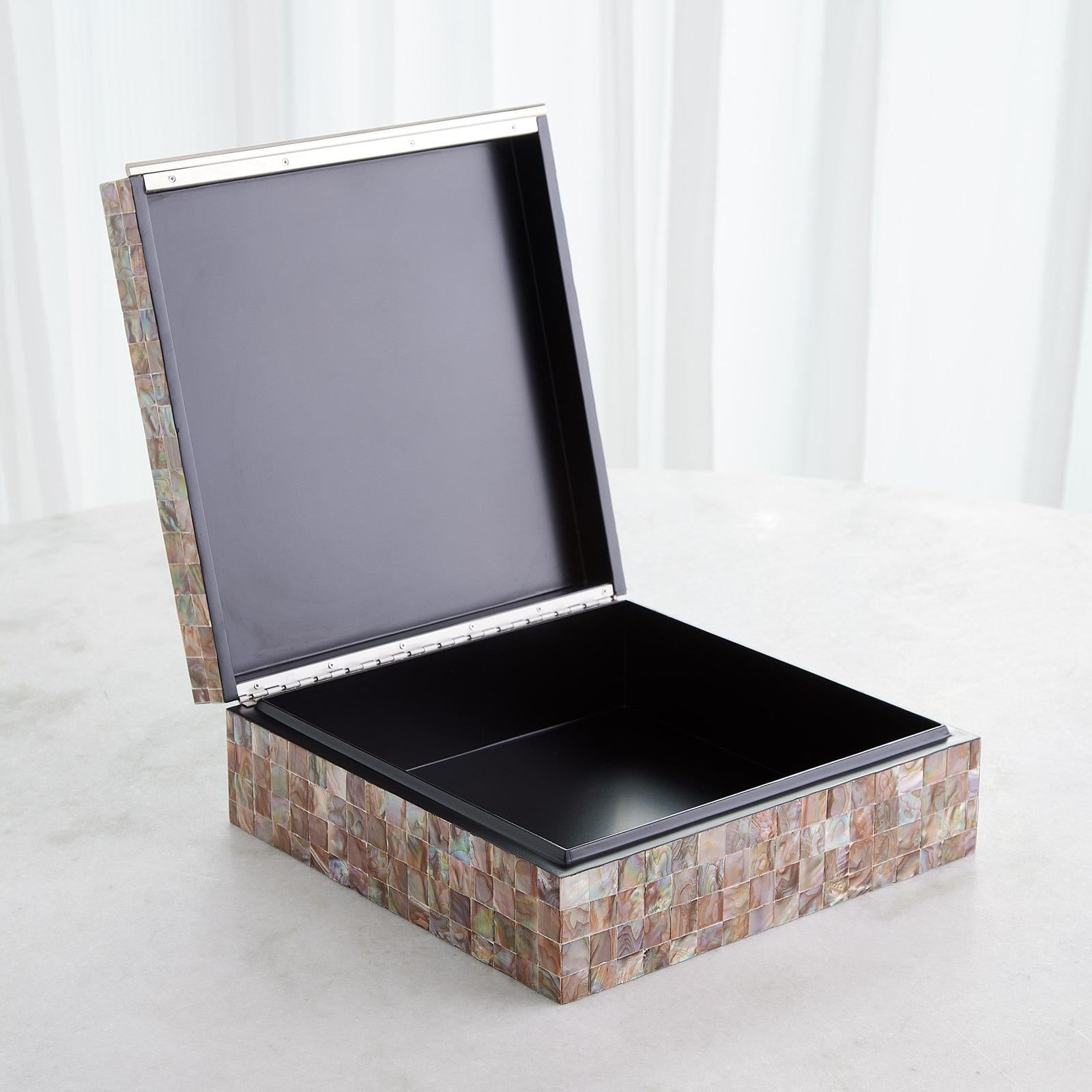 Global Views Mother Of Pearl Box
