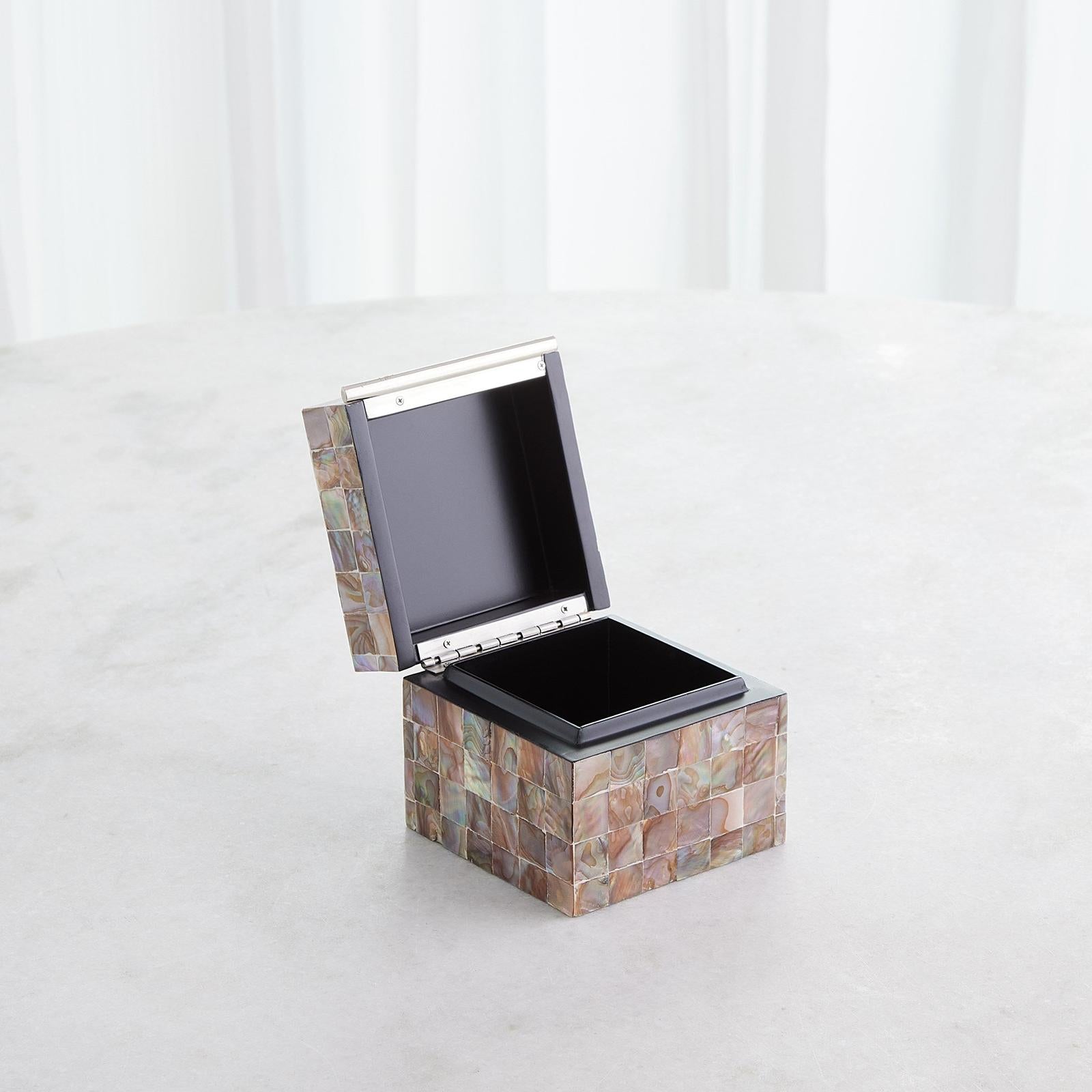 Global Views Mother Of Pearl Box