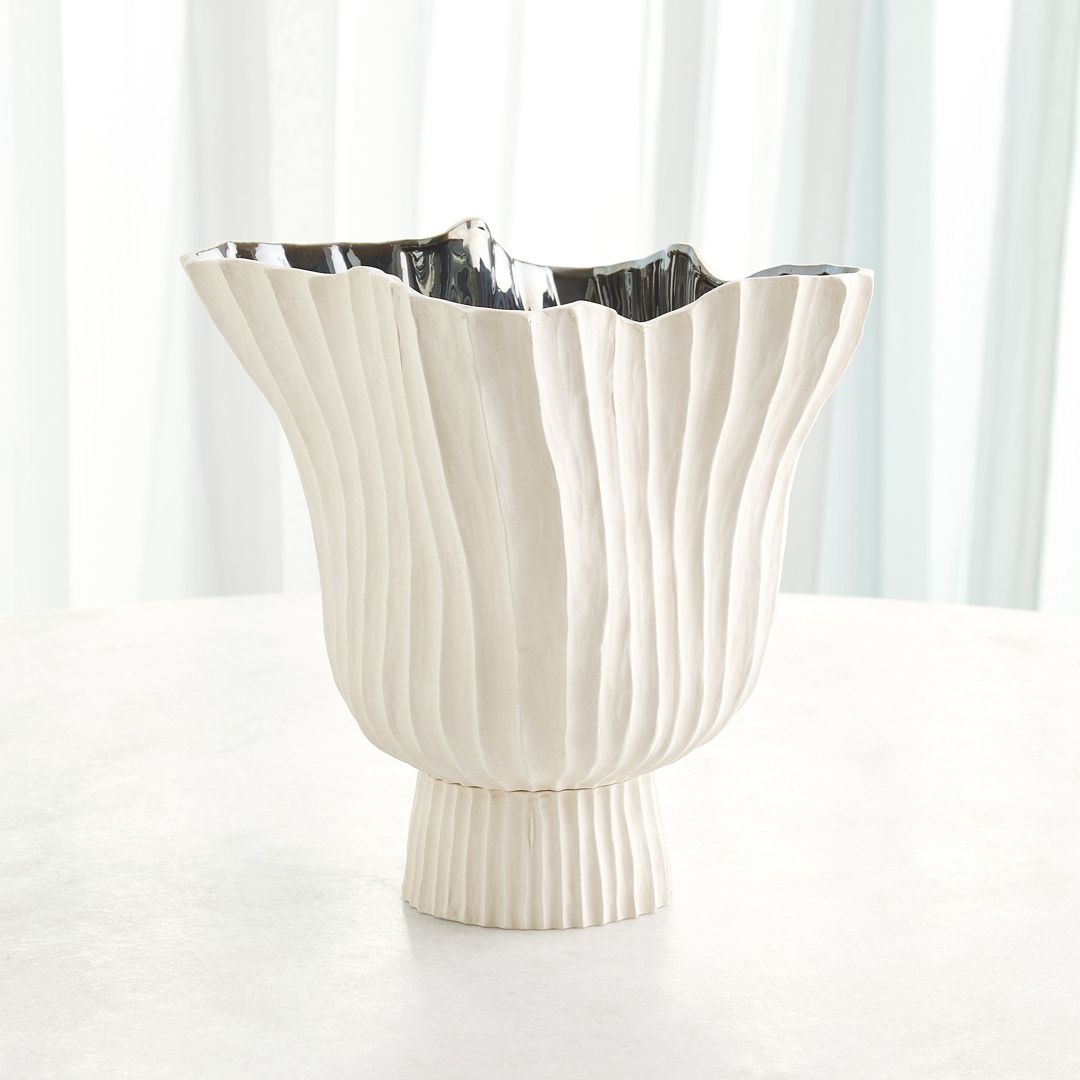 Global Views Folha Footed Vase