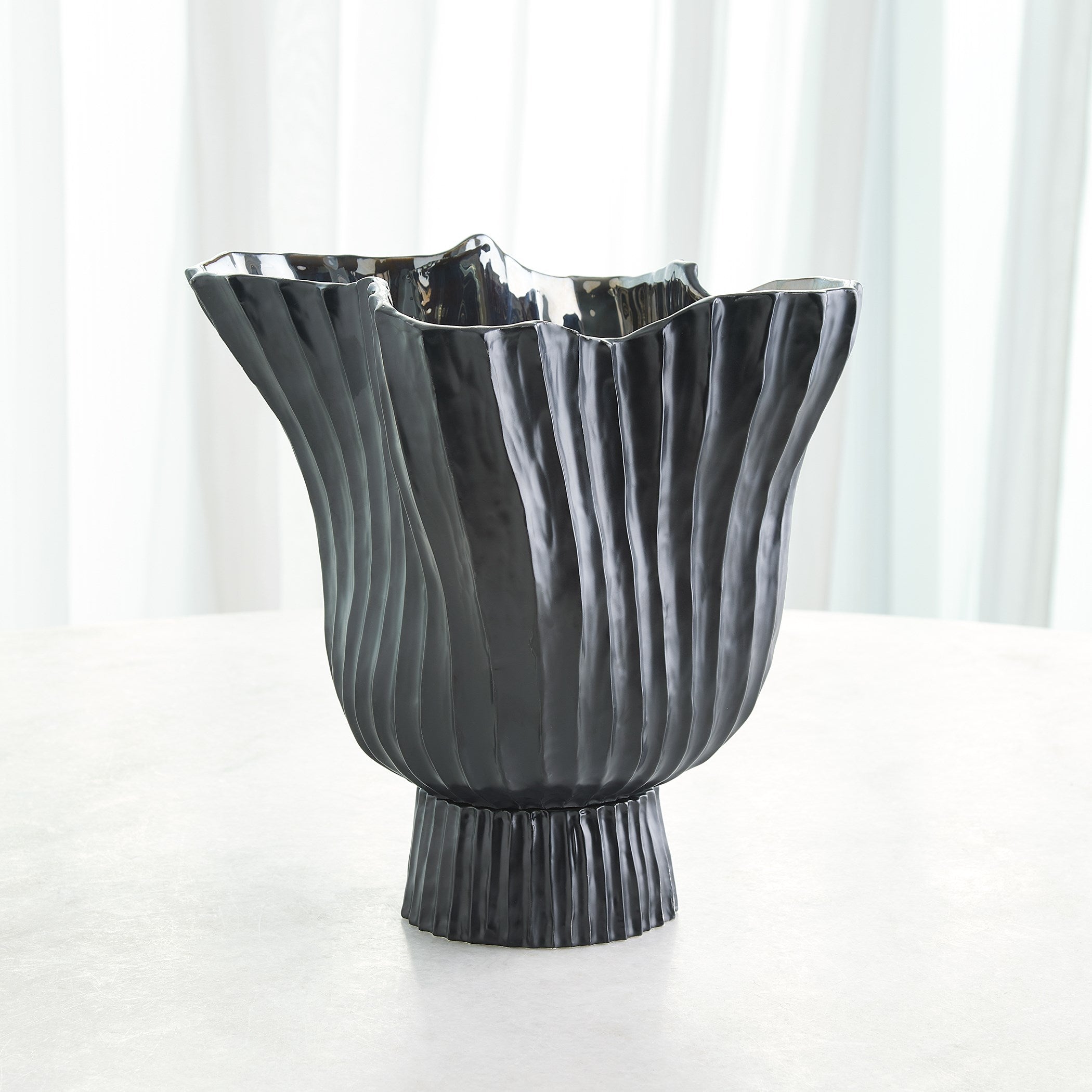 Global Views Folha Footed Vase
