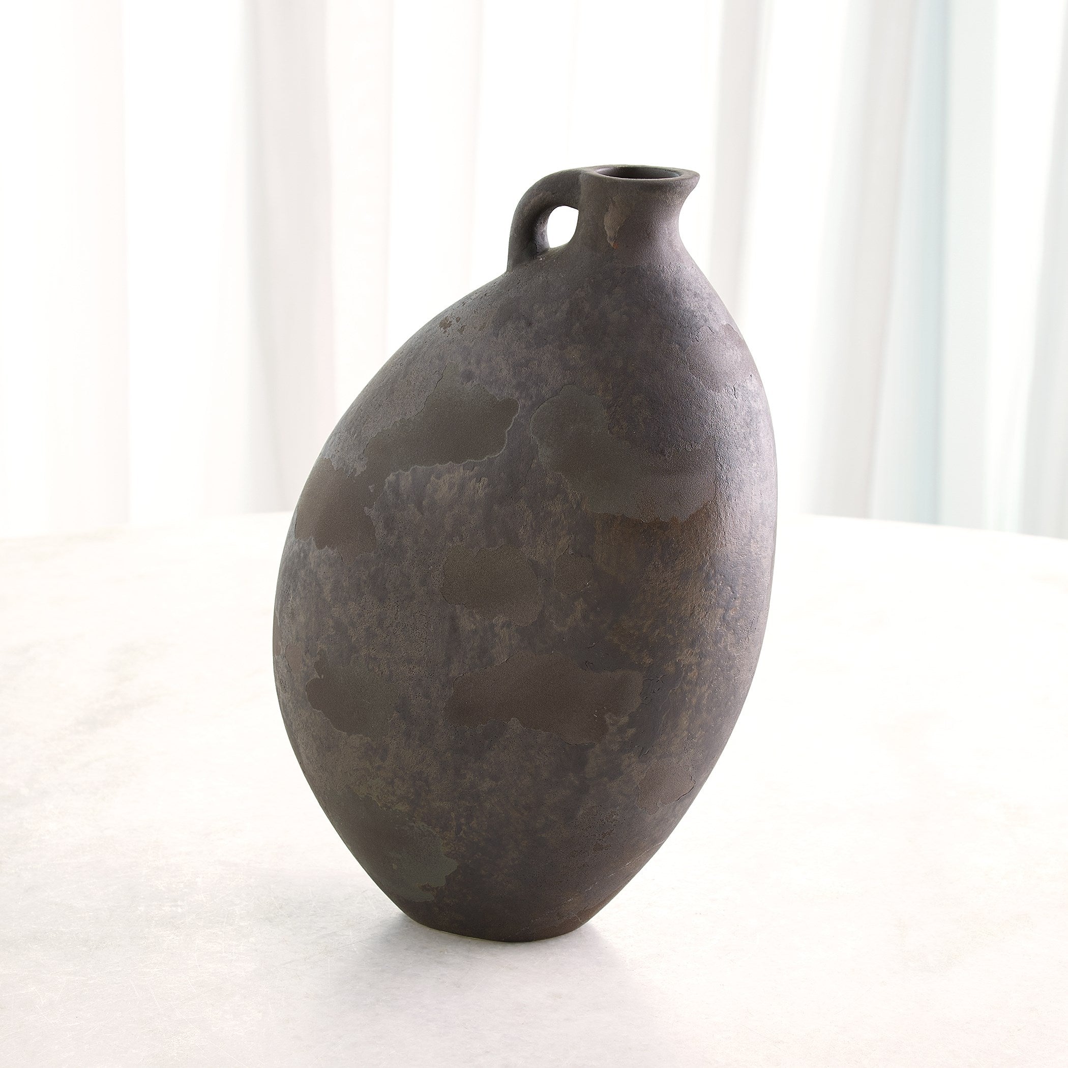 Global Views Soot Diviners Vessel
