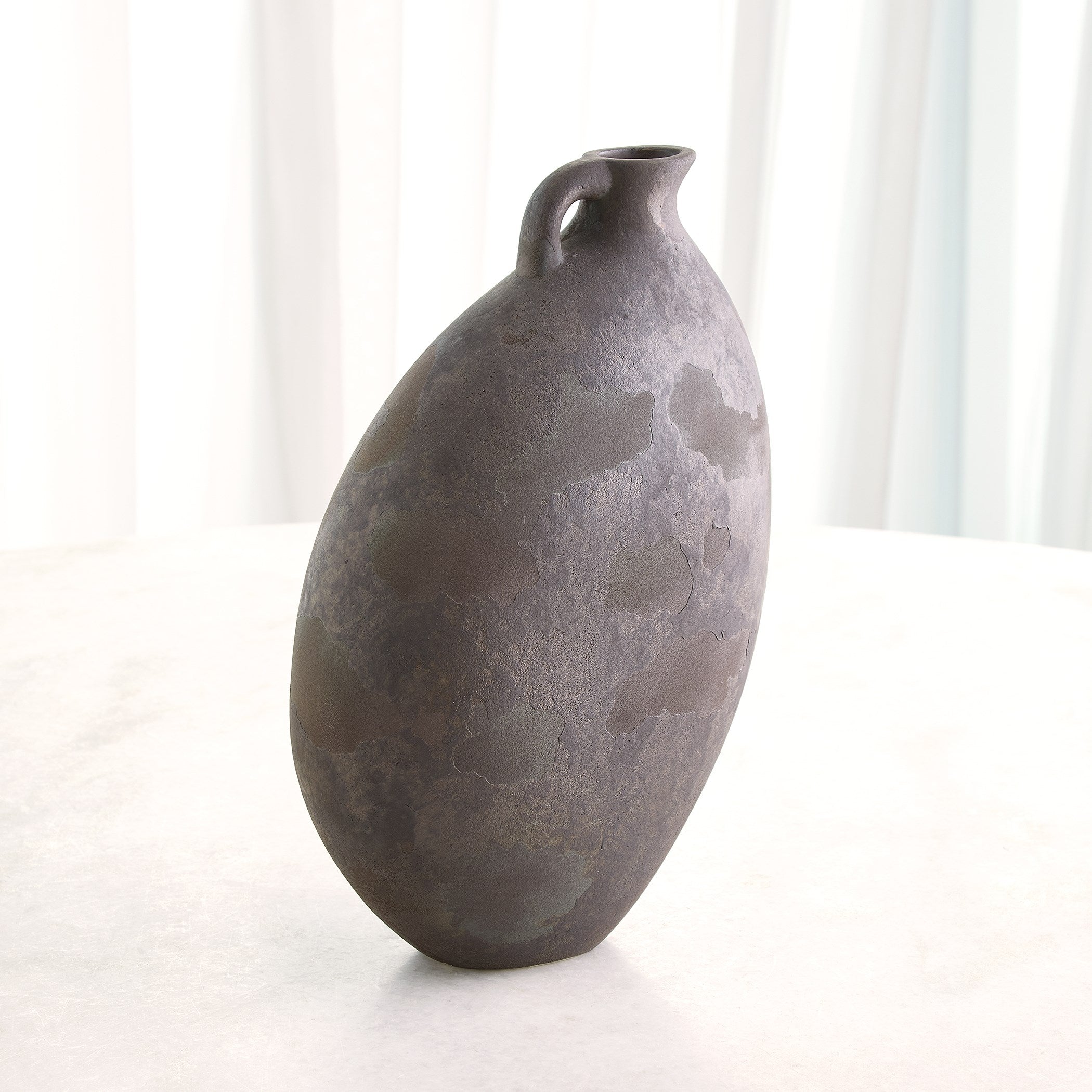 Global Views Soot Diviners Vessel
