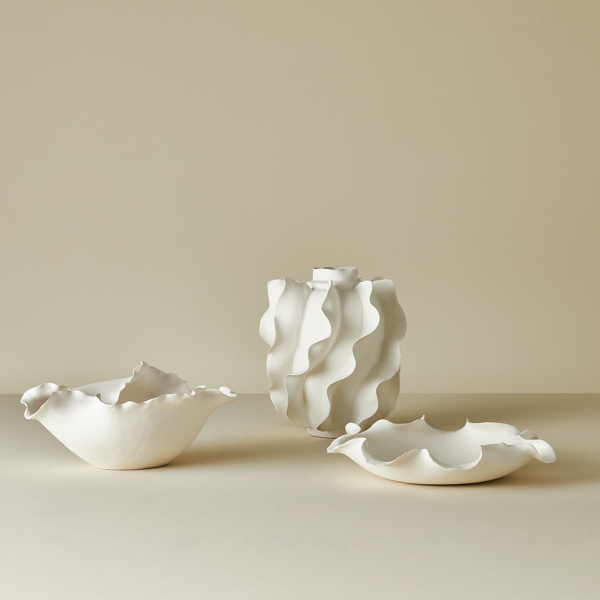 Global Views Matte White Folios Bowl