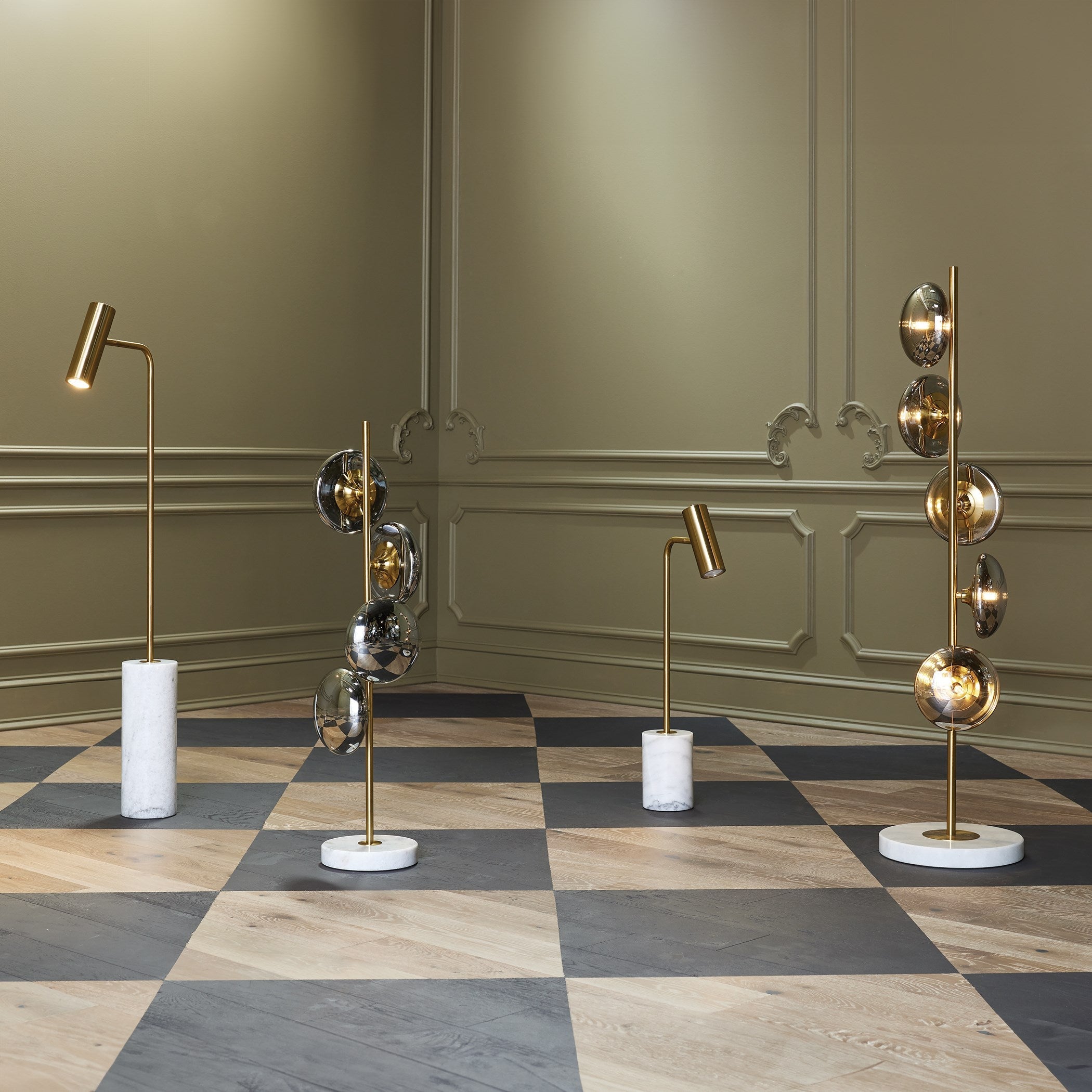 Global Views oke Brass Stellar Table Lamp