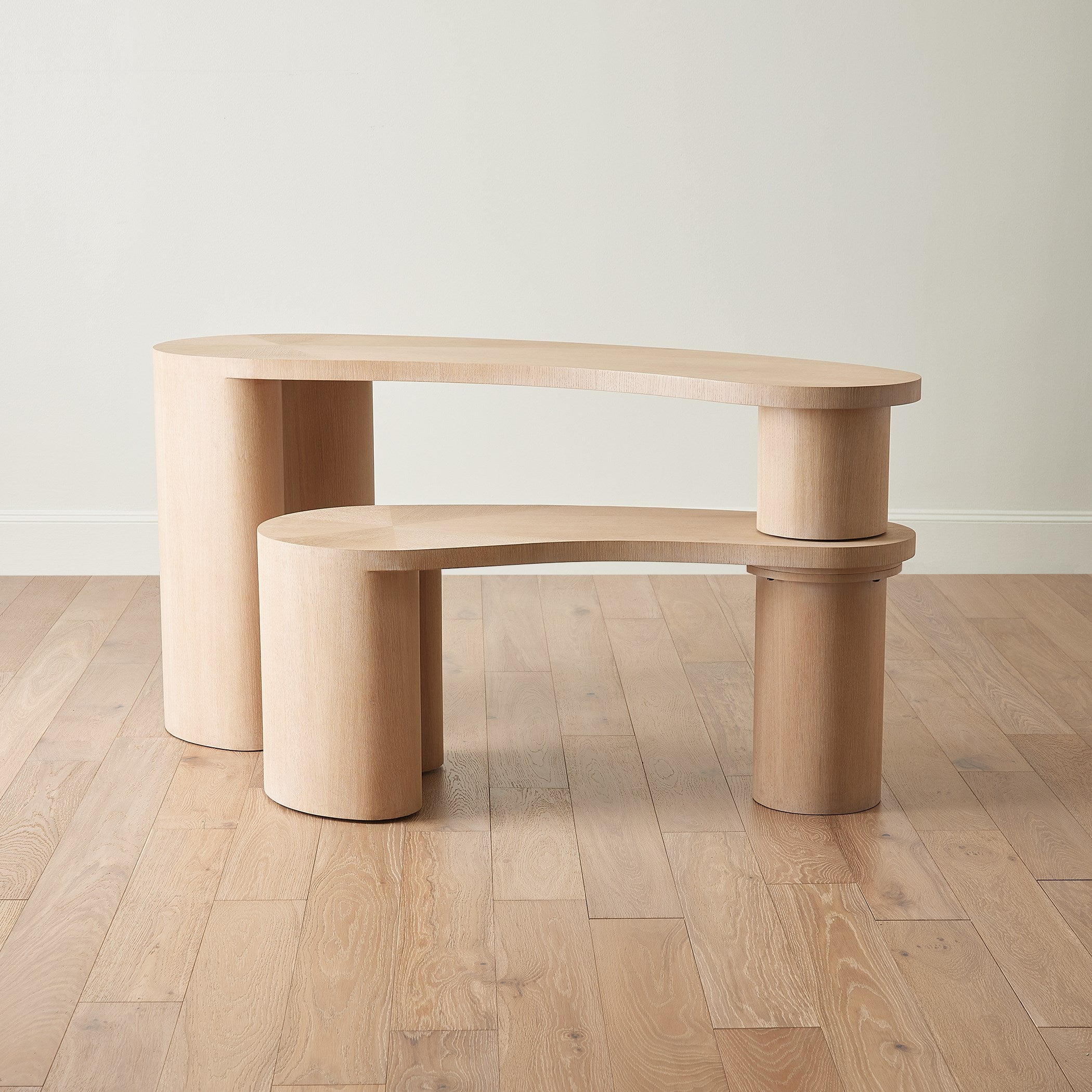 Global Views Casita Console