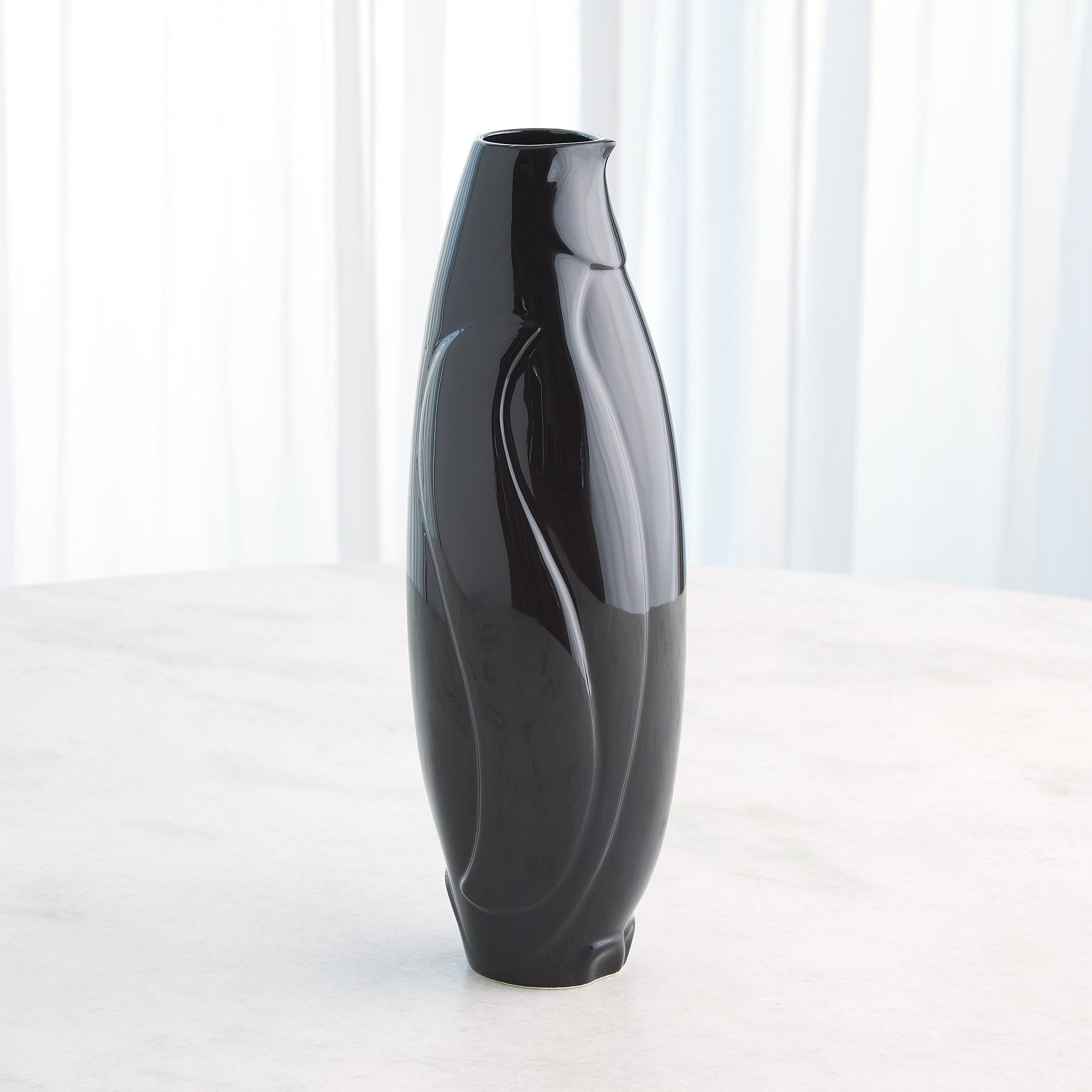 Global Views Penguin Vase