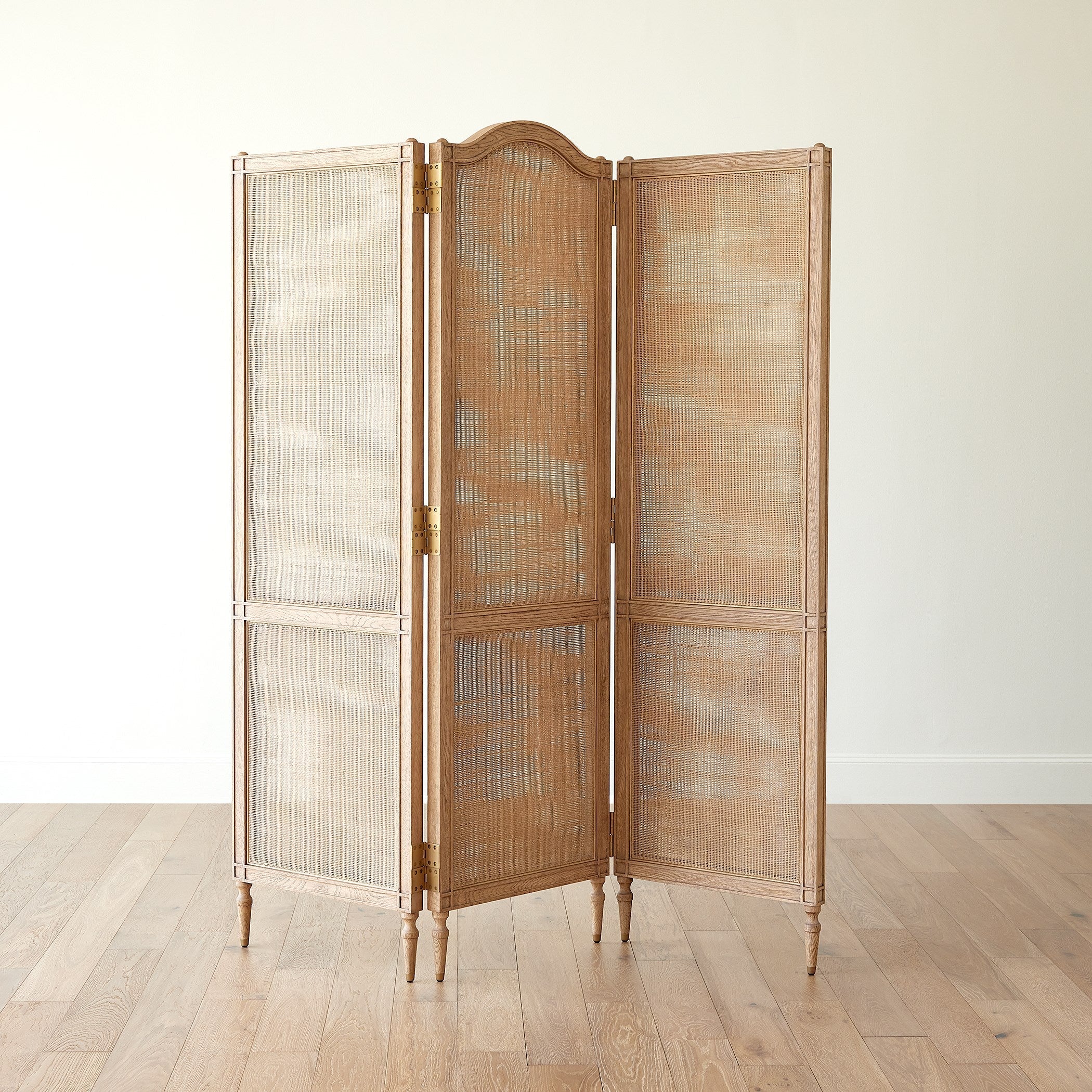 Global Views Josephine Screen