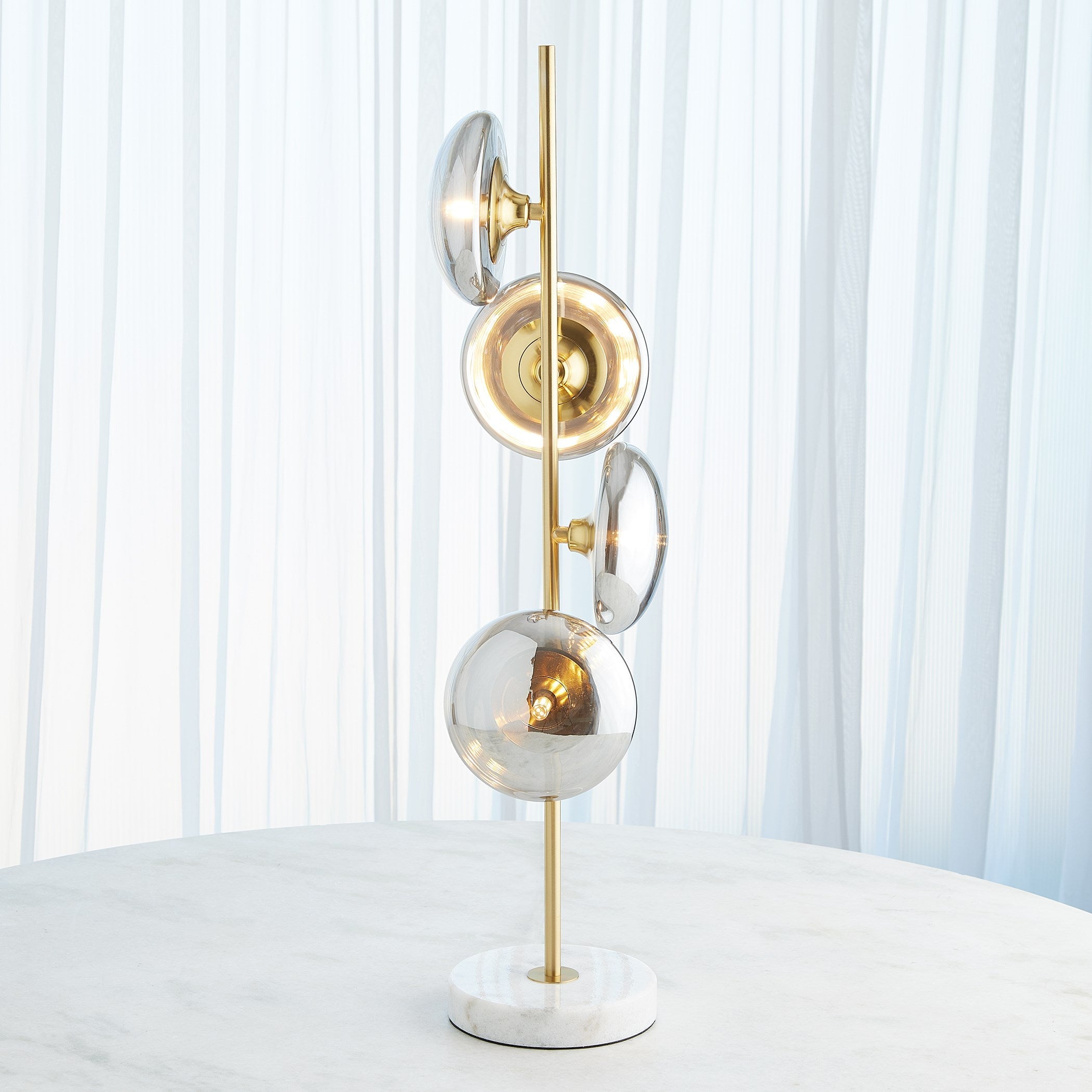Global Views oke Brass Stellar Table Lamp