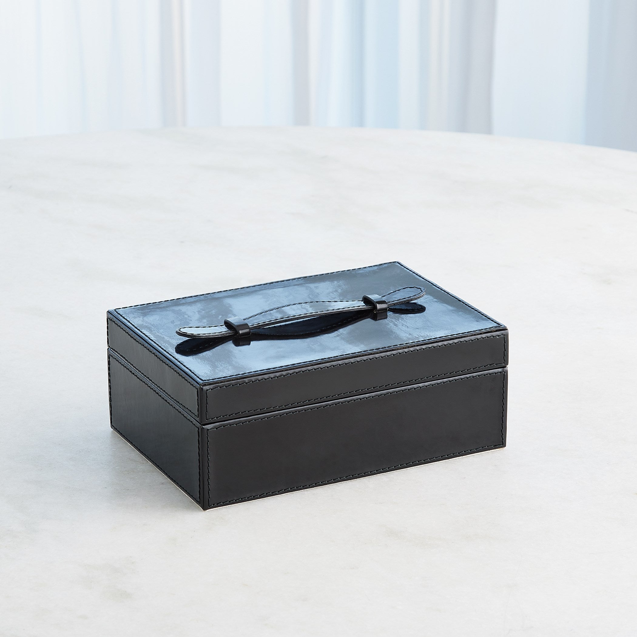 Global Views Noir Box