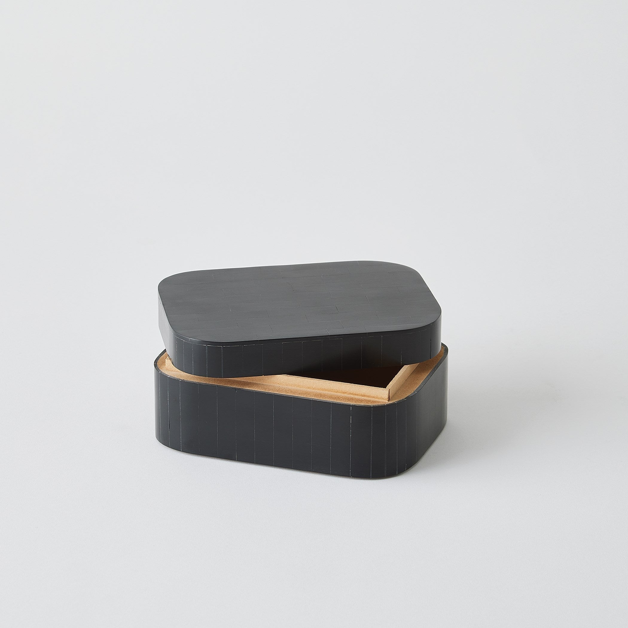Global Views Super Ellipse Box