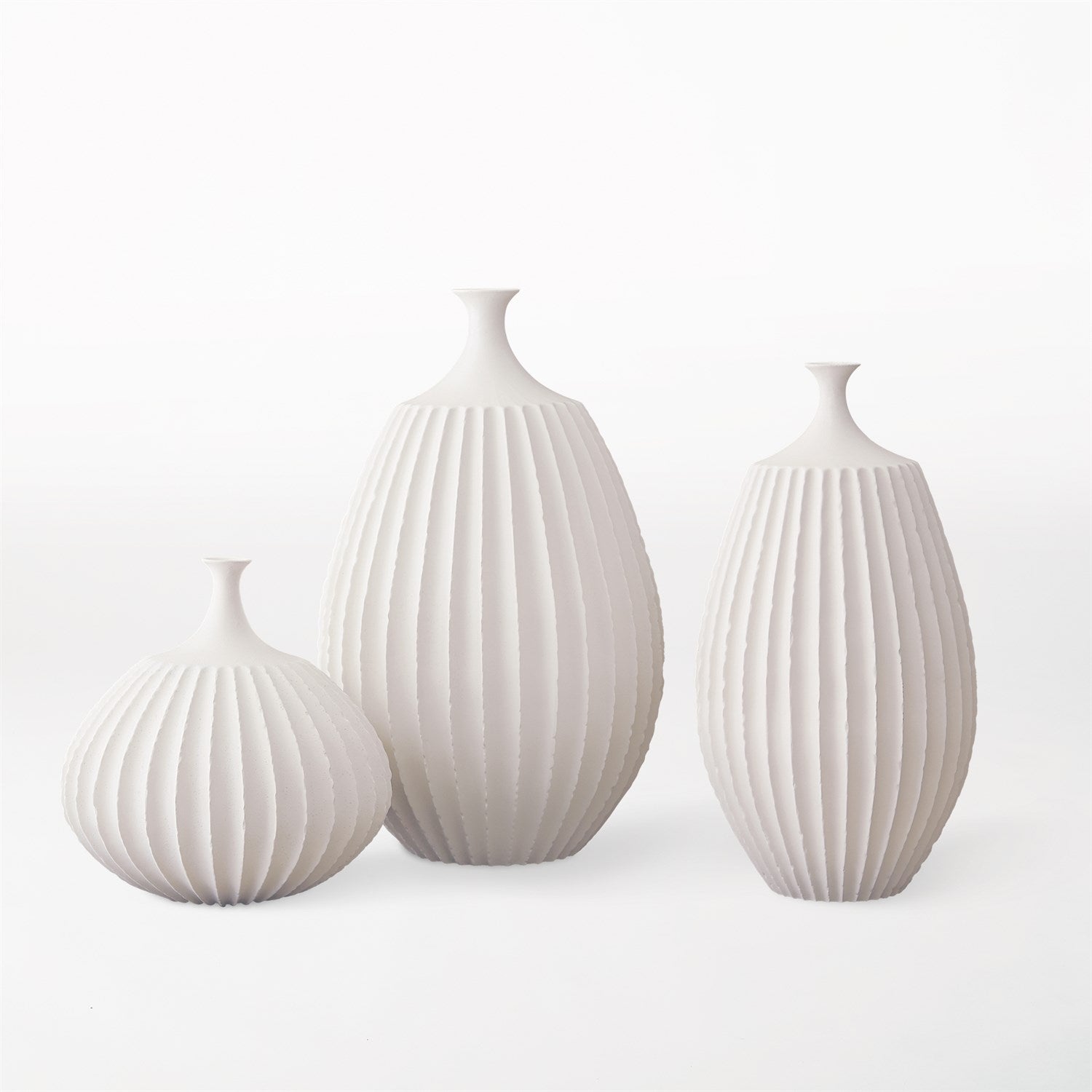 Global Views Sawtooth Vase