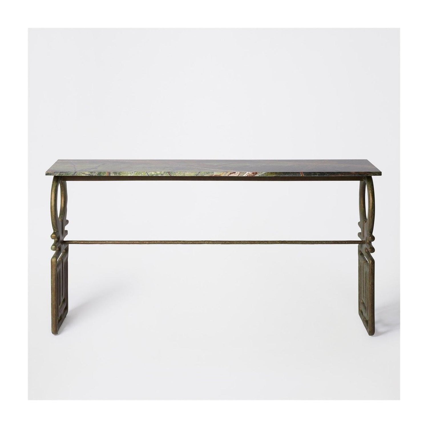 Global Views Carthago Console