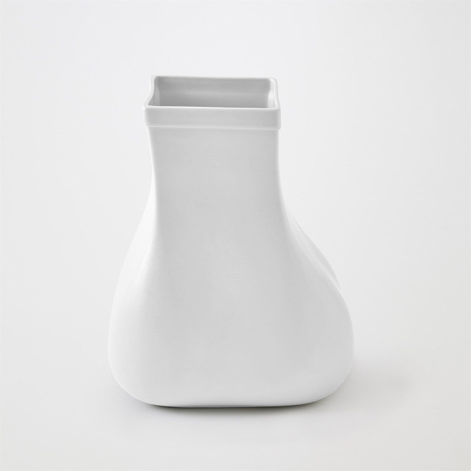 Global Views White Sac Vessel