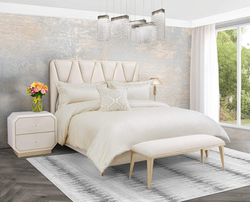 Michael Amini Westlyn 4-Piece King Comforter Set - Ivory