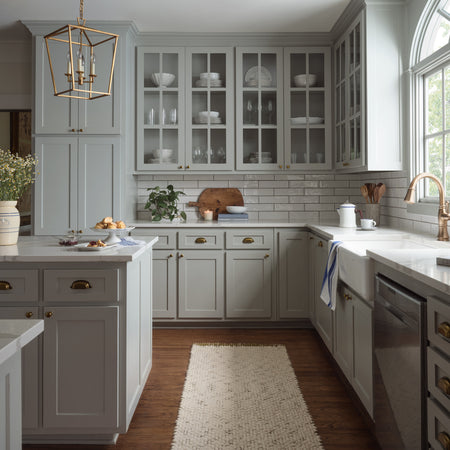 Magnolia Home Betty BET-01 Rug Ivory / Green