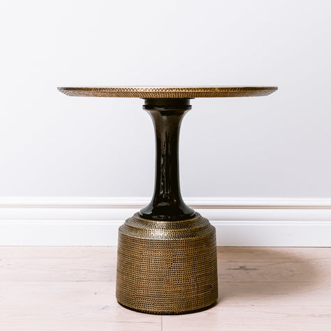 Villa & House 5 Klein Side Table Floor Sample