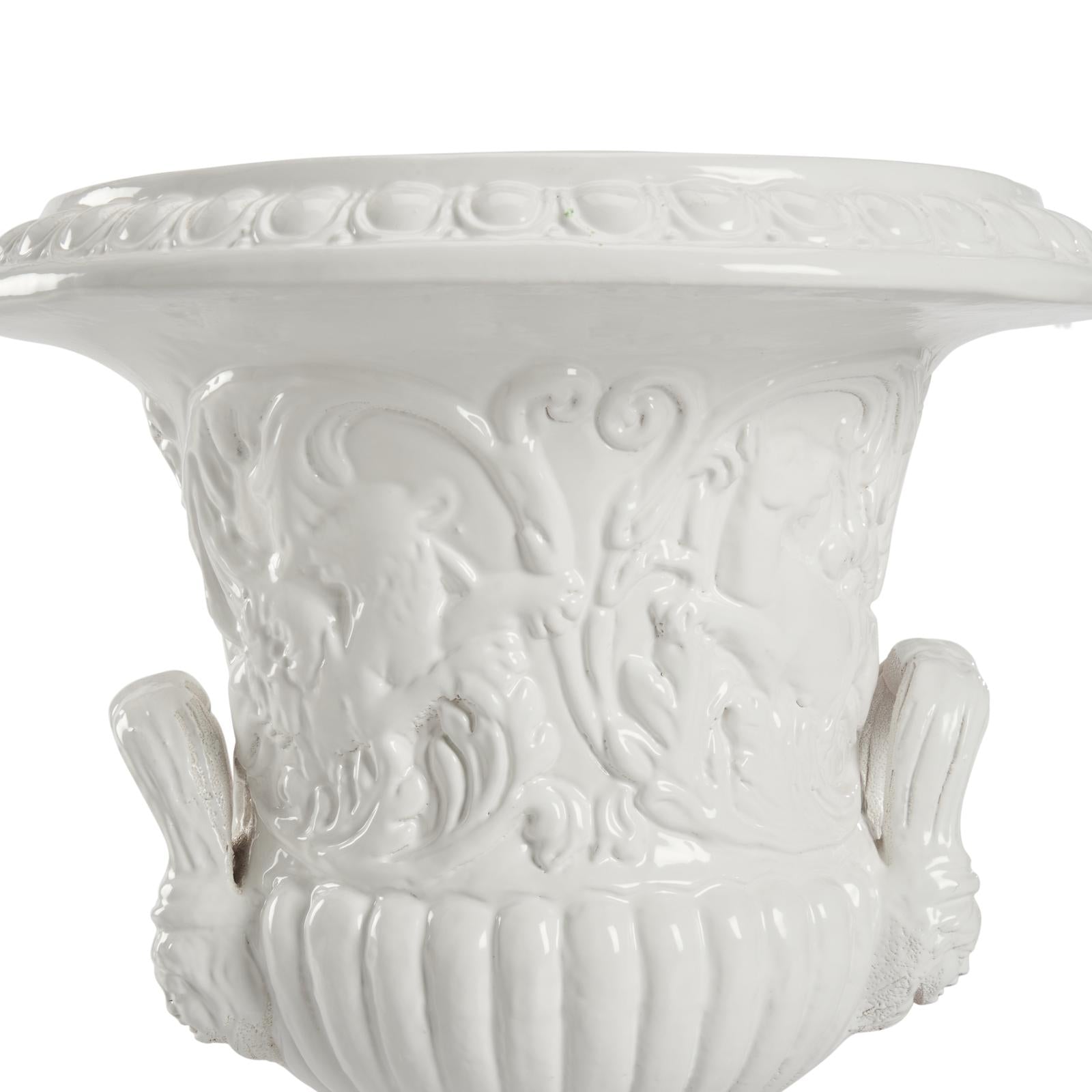 Chelsea House Classic Urn