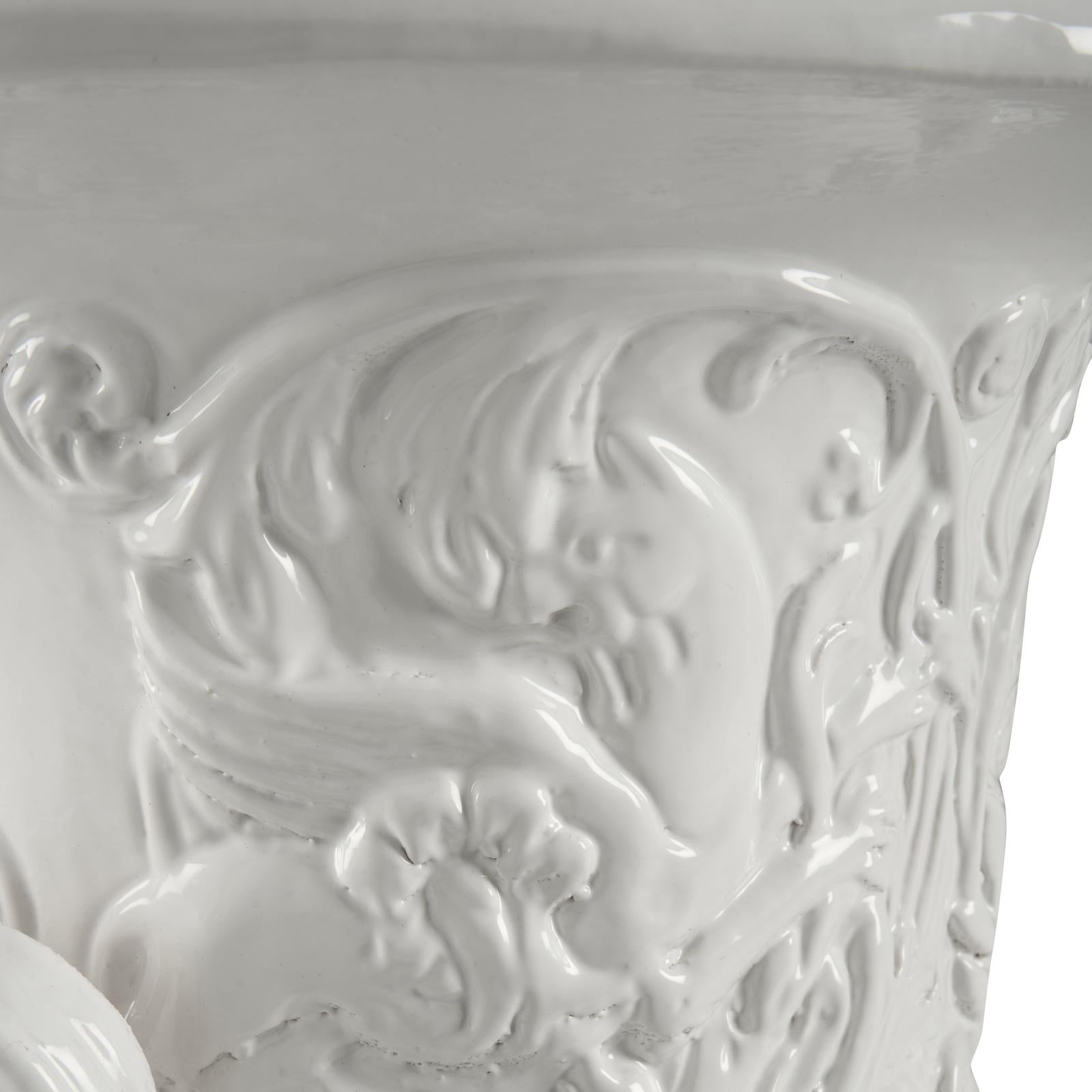 Chelsea House Classic Urn