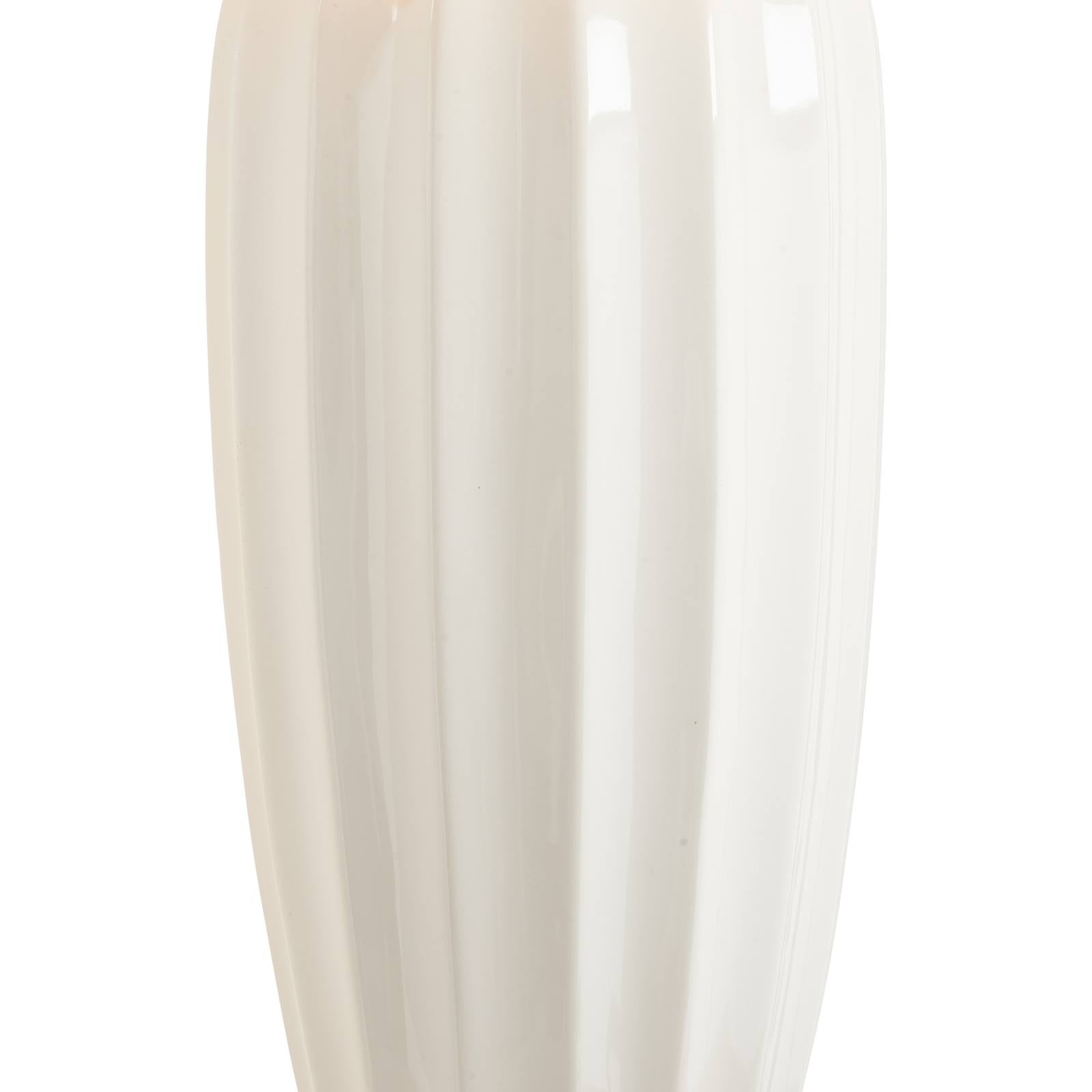 Chelsea House Roberson Table Lamp