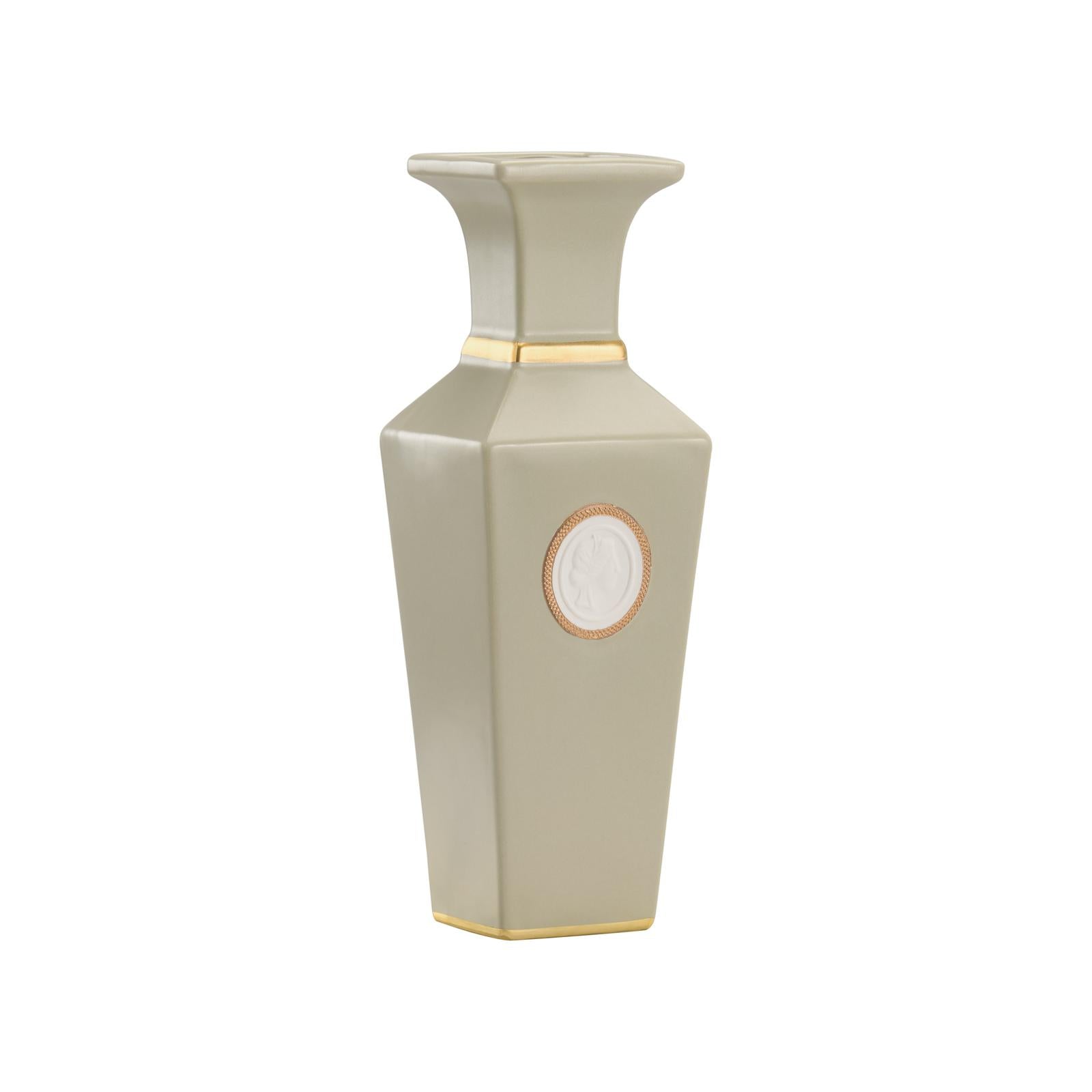 Chelsea House Intaglio Vase