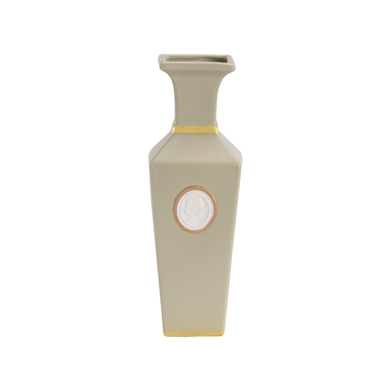 Chelsea House Intaglio Vase