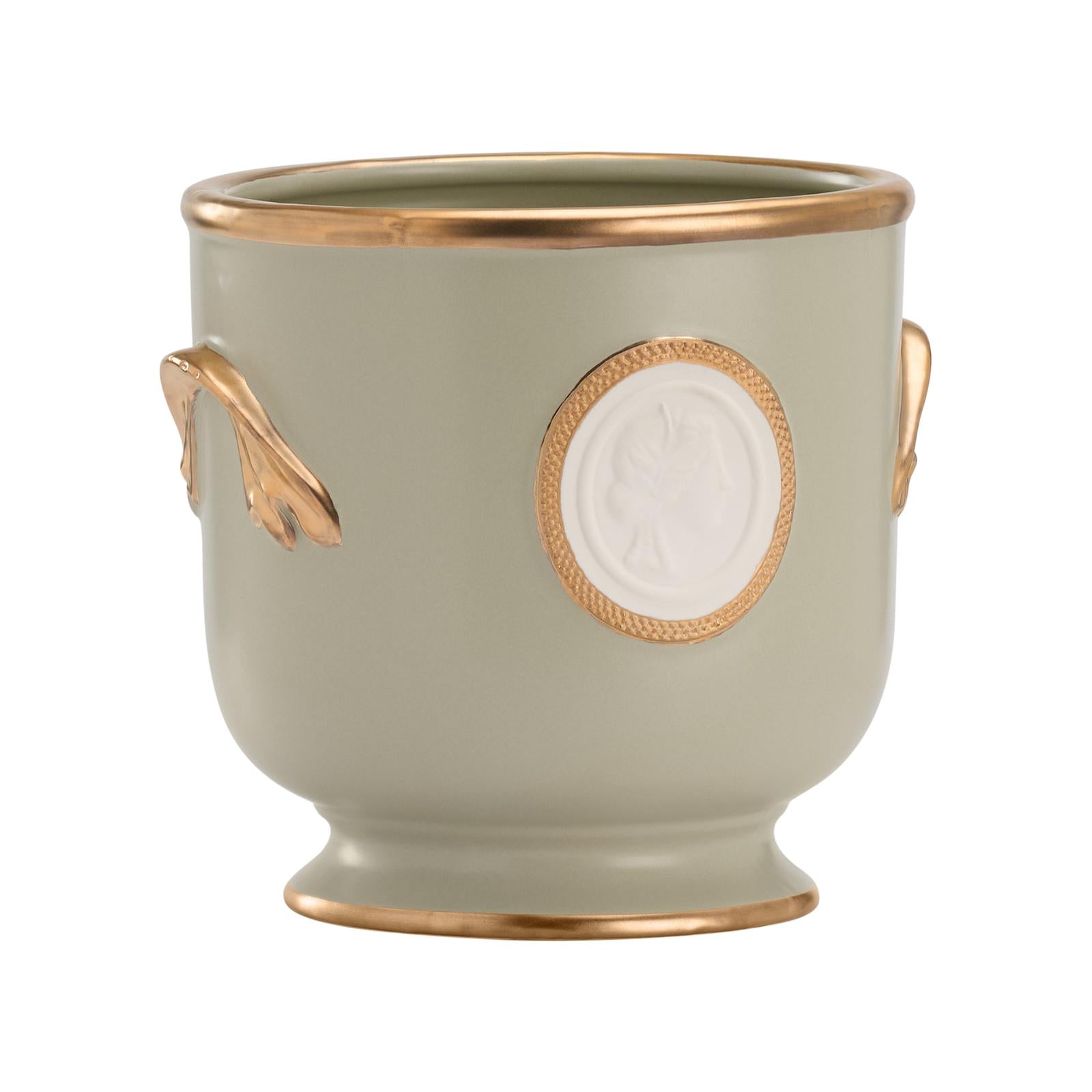 Chelsea House Intaglio Cachepot