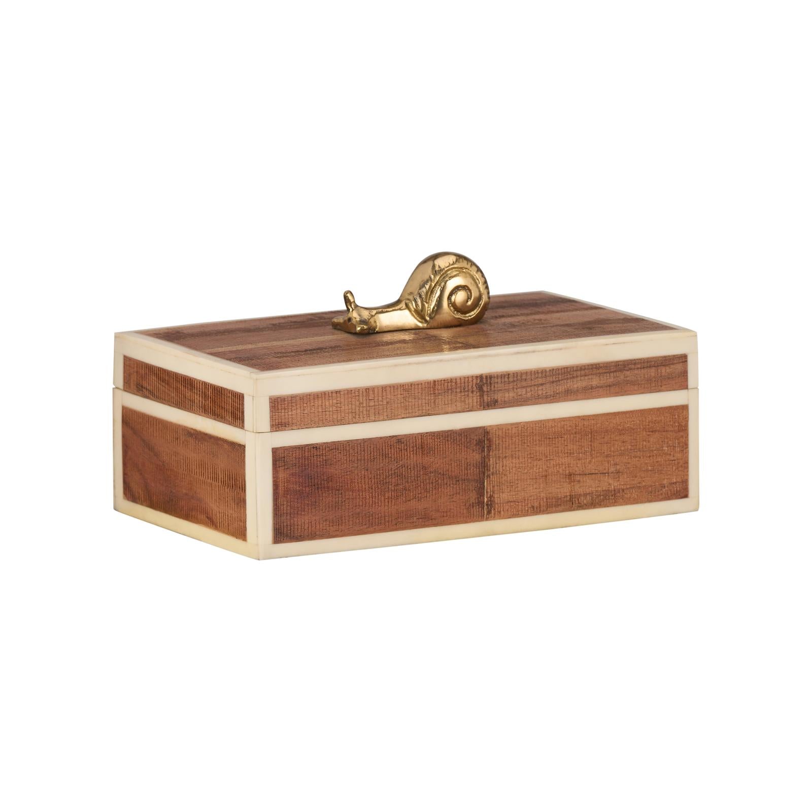 Chelsea House Snail Box