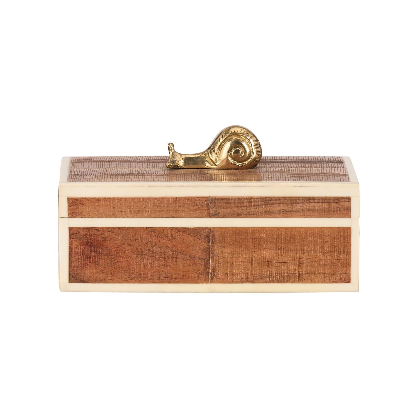 Chelsea House Snail Box
