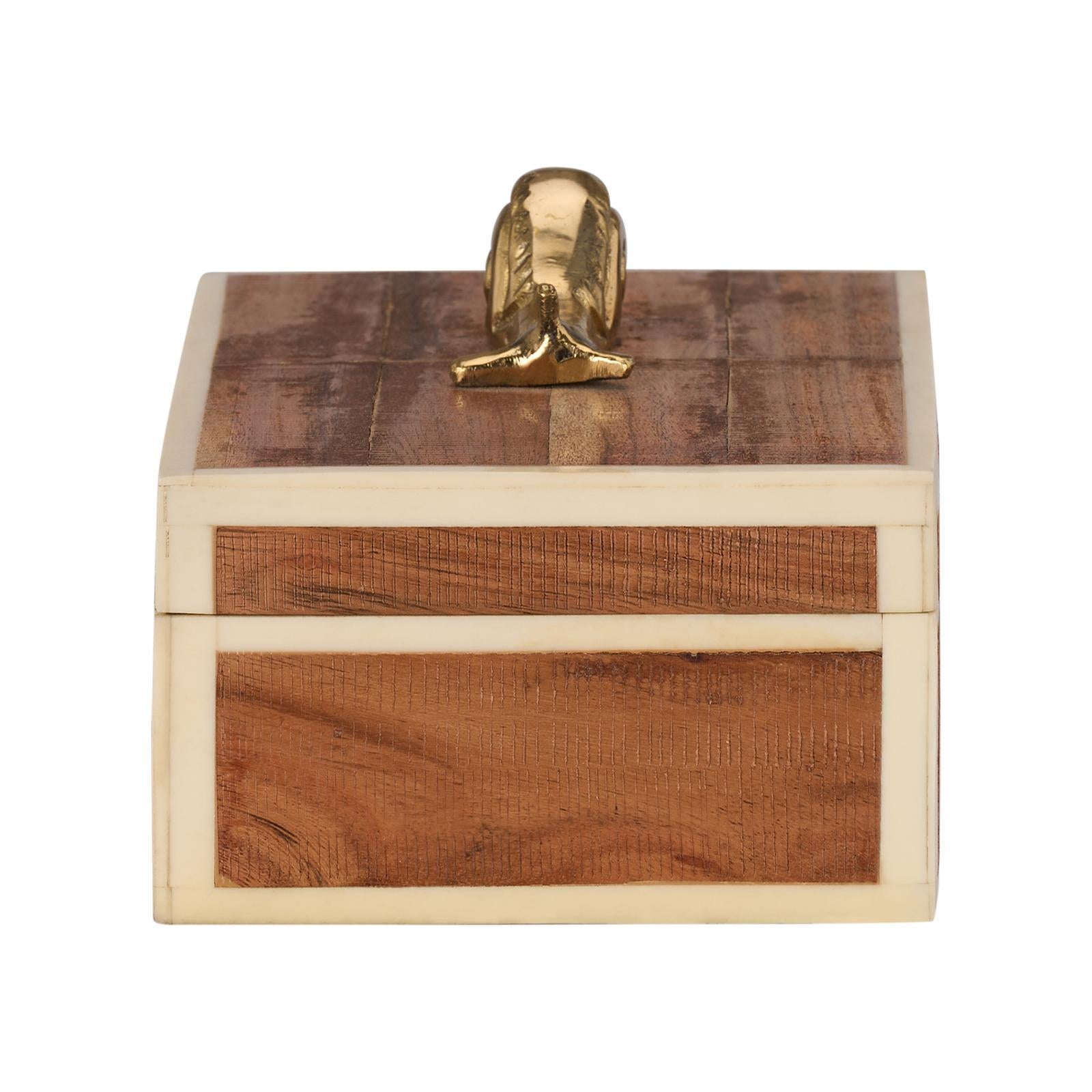 Chelsea House Snail Box