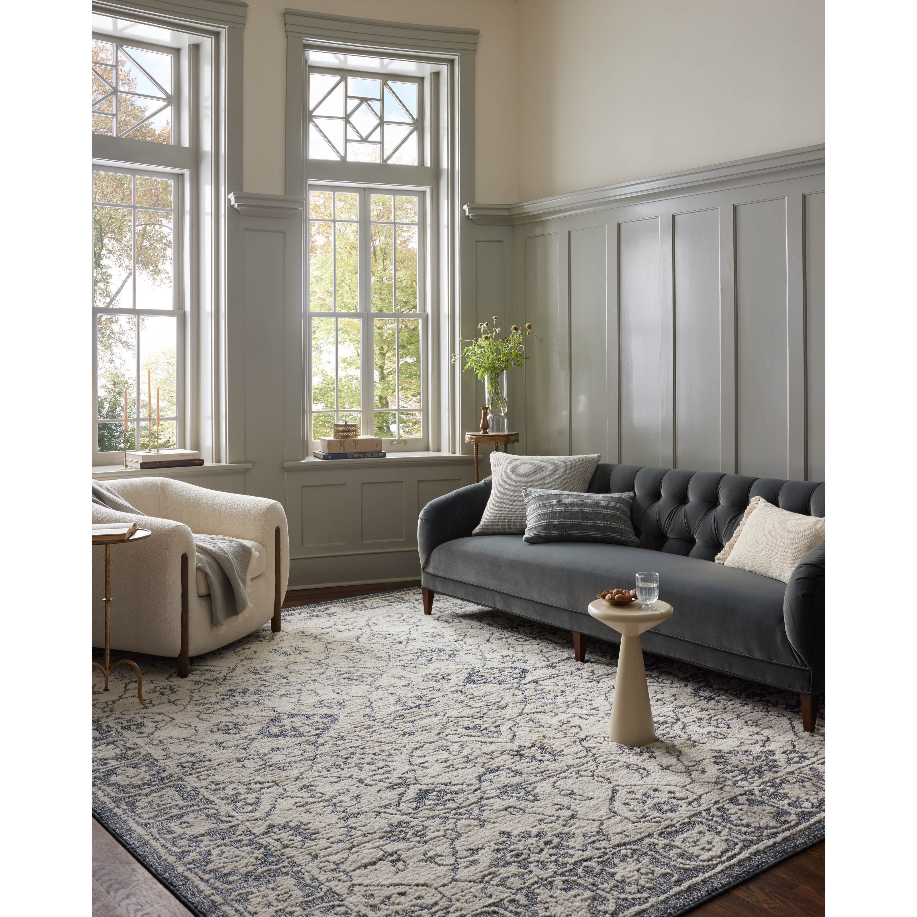 Magnolia Home Gigi GIG-02 Rug Ivory / Blue