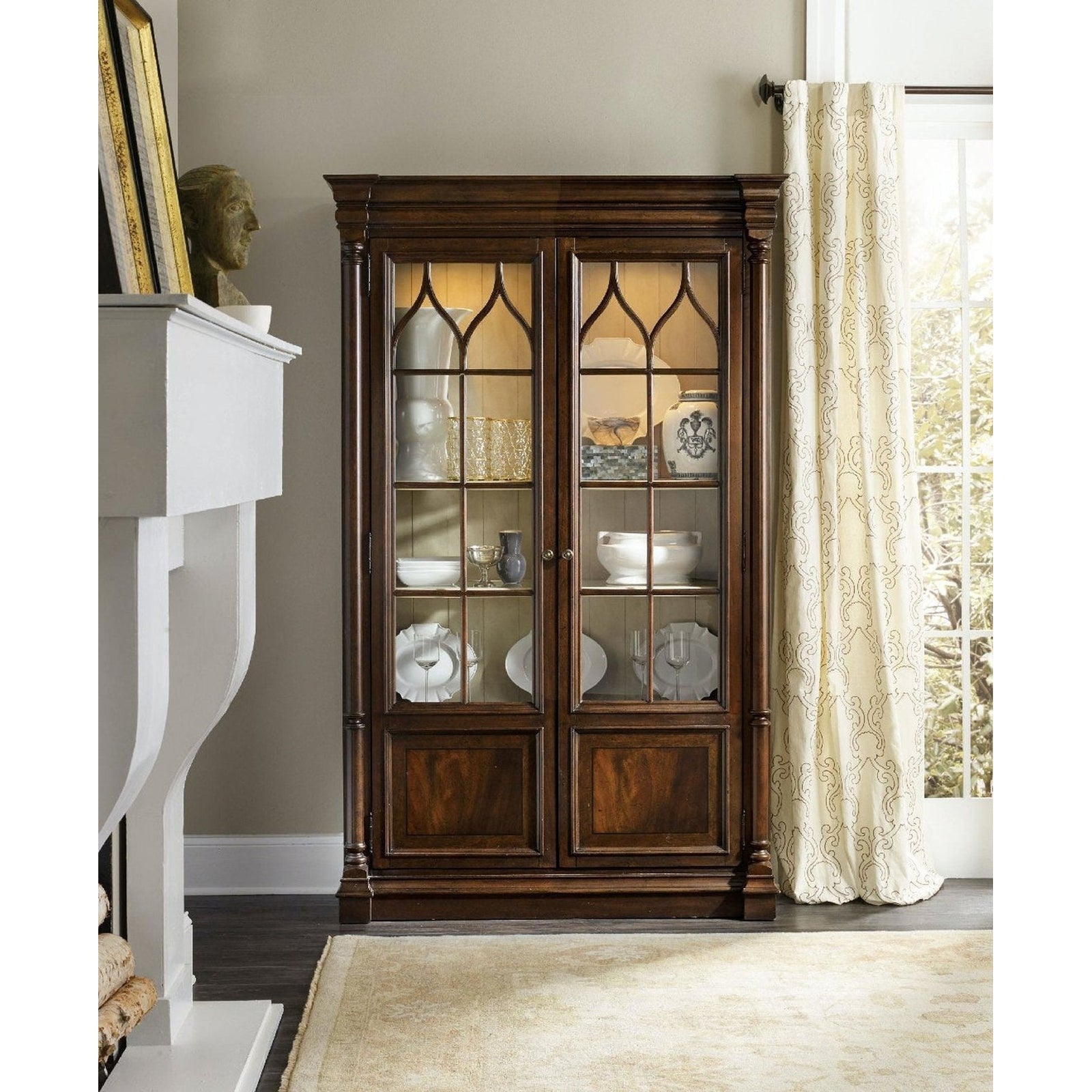 Hooker Furniture Leesburg Display Cabinet