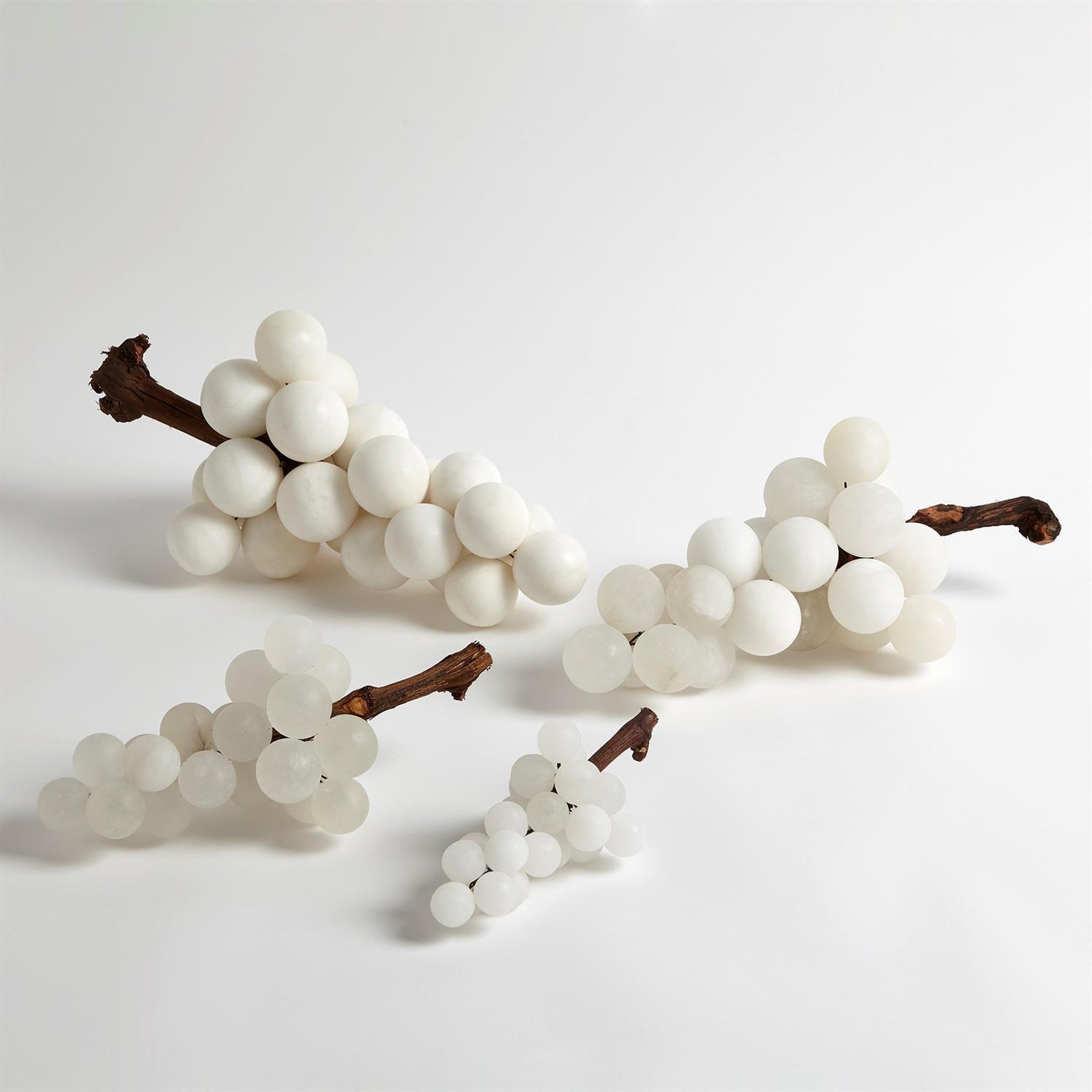 Global Views Bella Grapes Alabaster