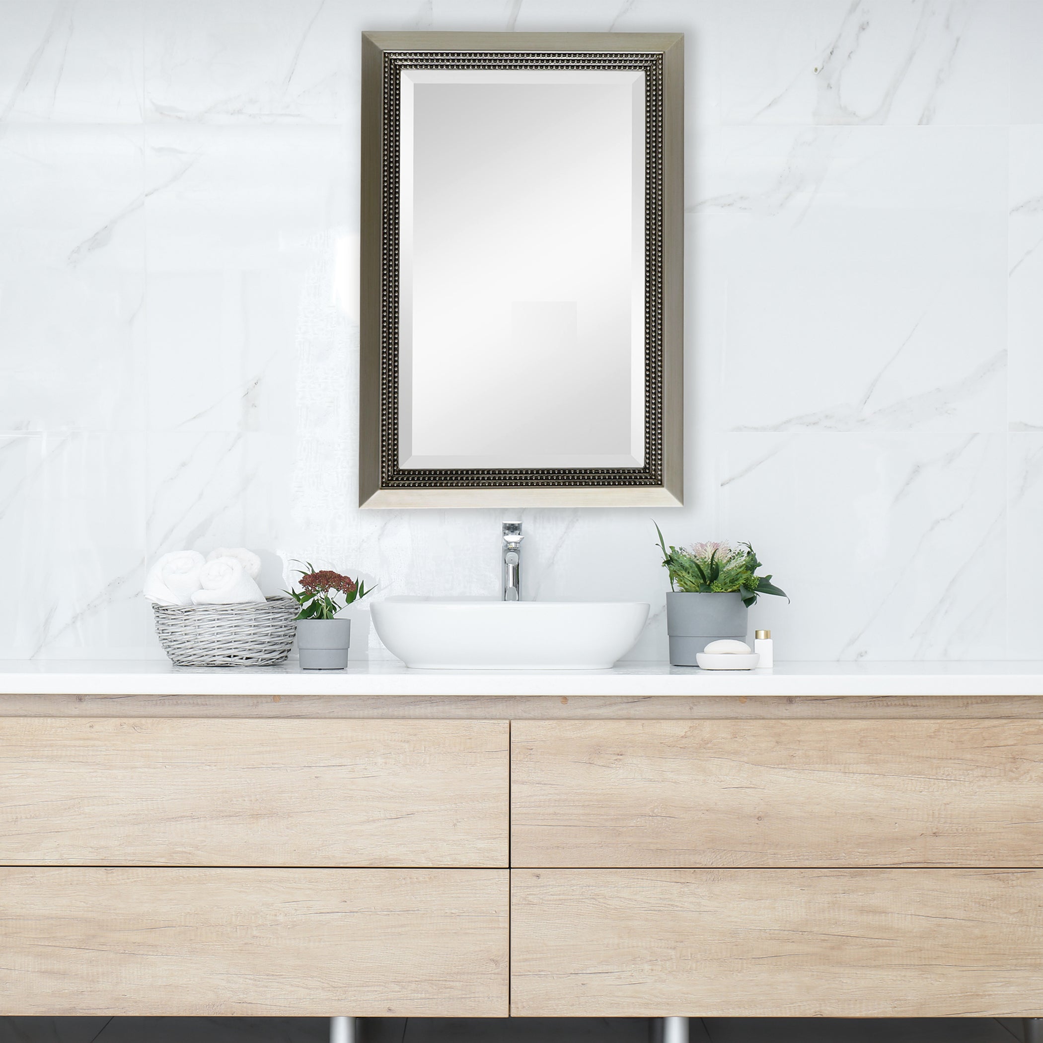 Modern Accents Beads Outline Beveled Inner Mirror