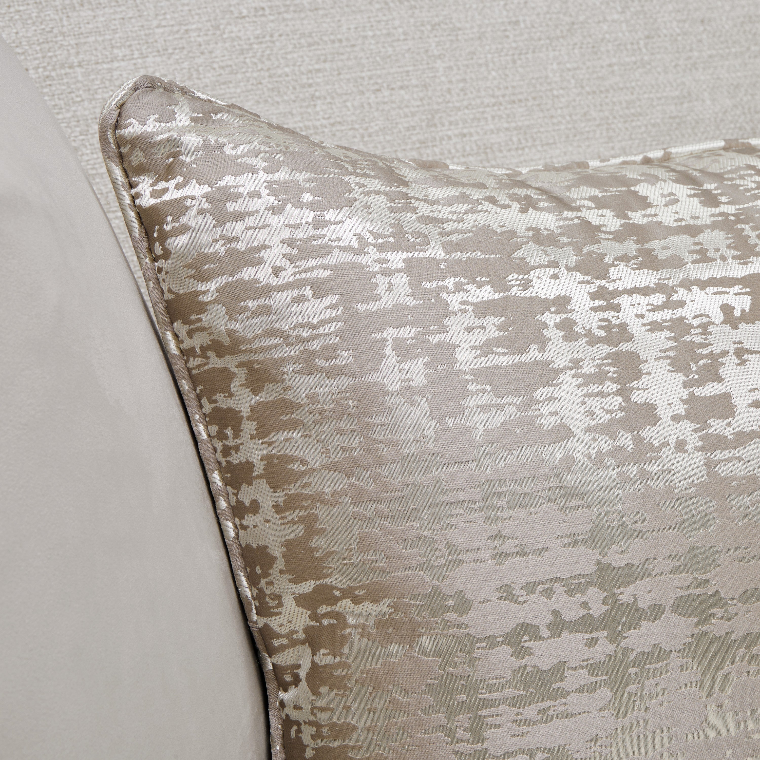 Michael Amini Paris Chic Loveseat - Cremini/Espresso
