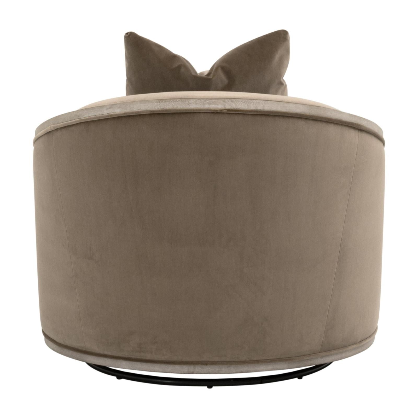 Essentials For Living Paxton Swivel Club Chair
