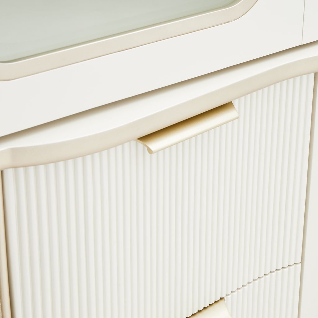Michael Amini La Marisia Display Cabinet - Creamy Pearl