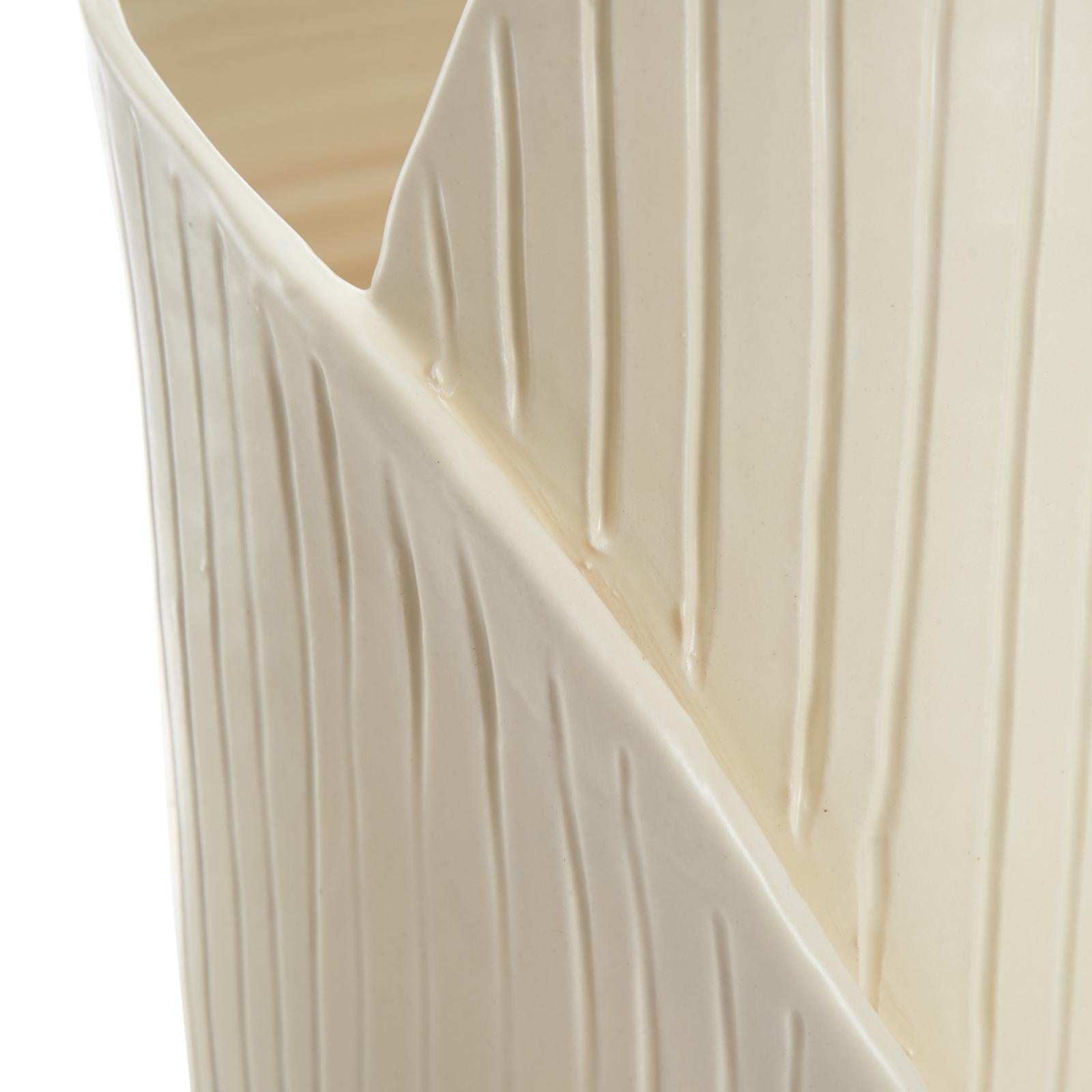 Wildwood Romeo White Vase