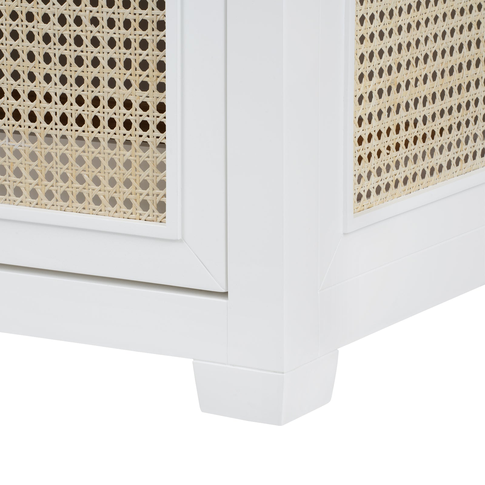 Villa & House Ariel 2-Door Cabinet