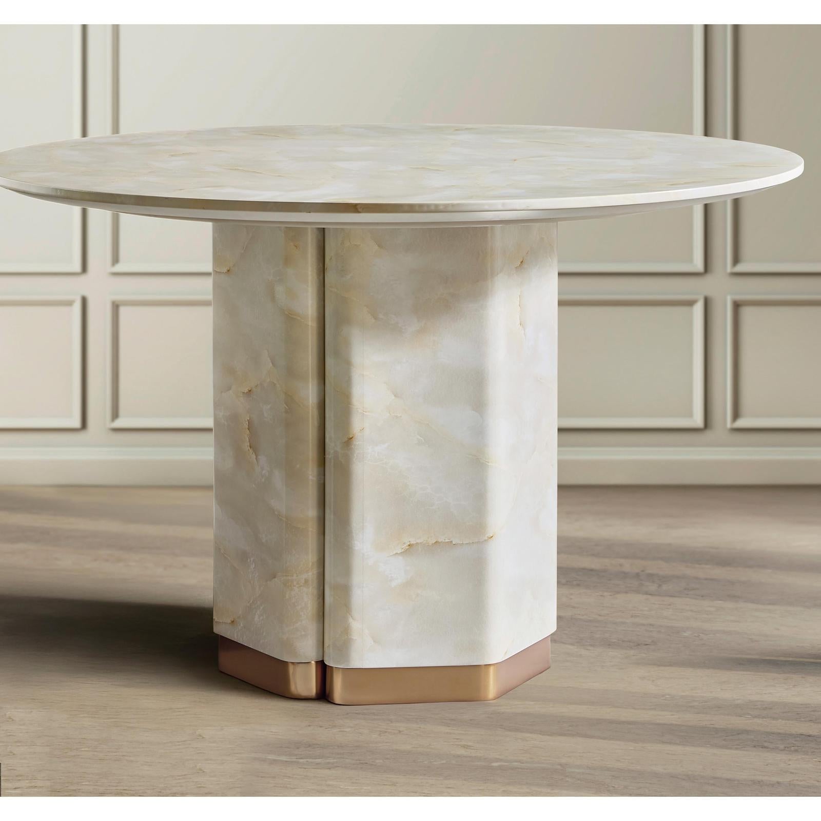 Hooker Furniture Eleana Round Dining Table