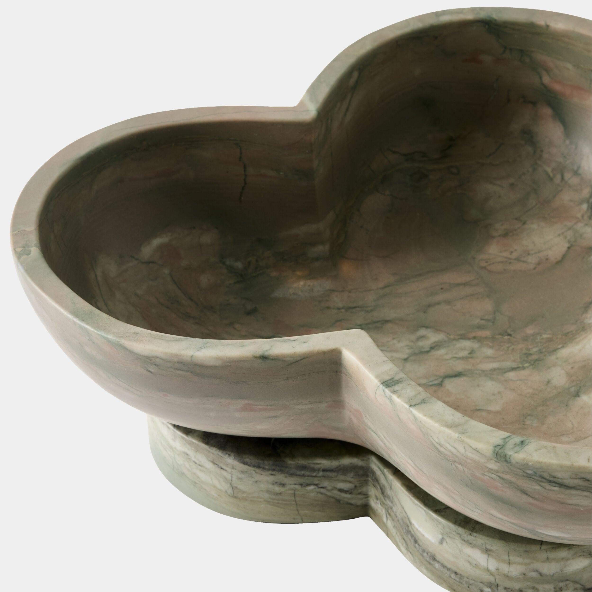 Global Views Trinidad Bowl with Base