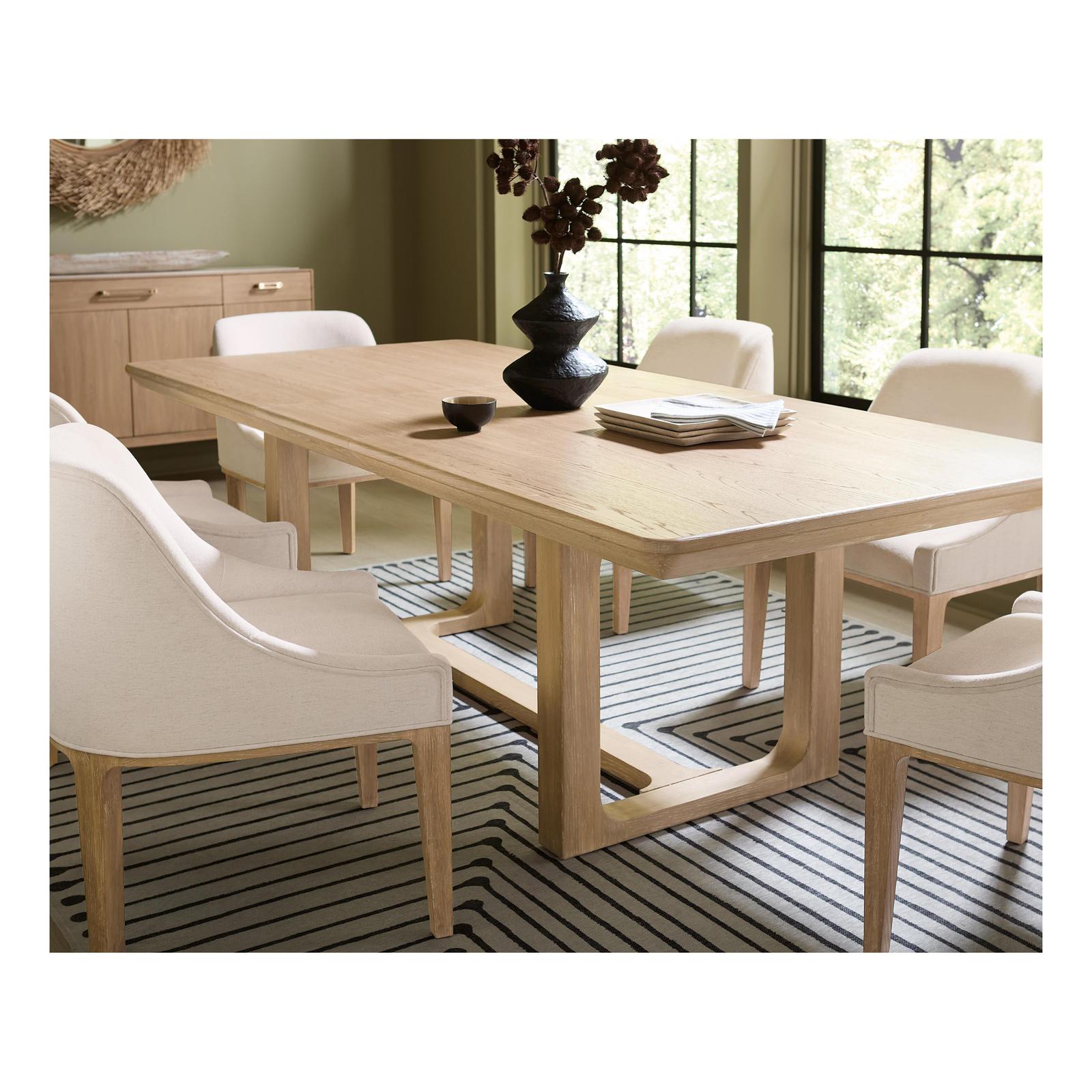 Hooker Furniture Banyon Bay Rectangle Dining Table with Two 20-in Leaves